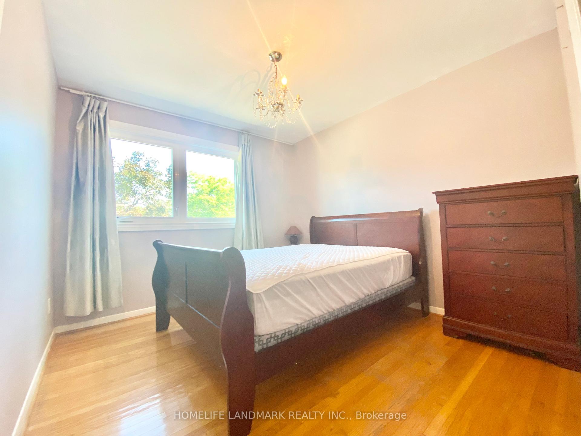 Photo 19 of 23 Apple Orchard Path, Markham, Royal Orchard — HOMEH