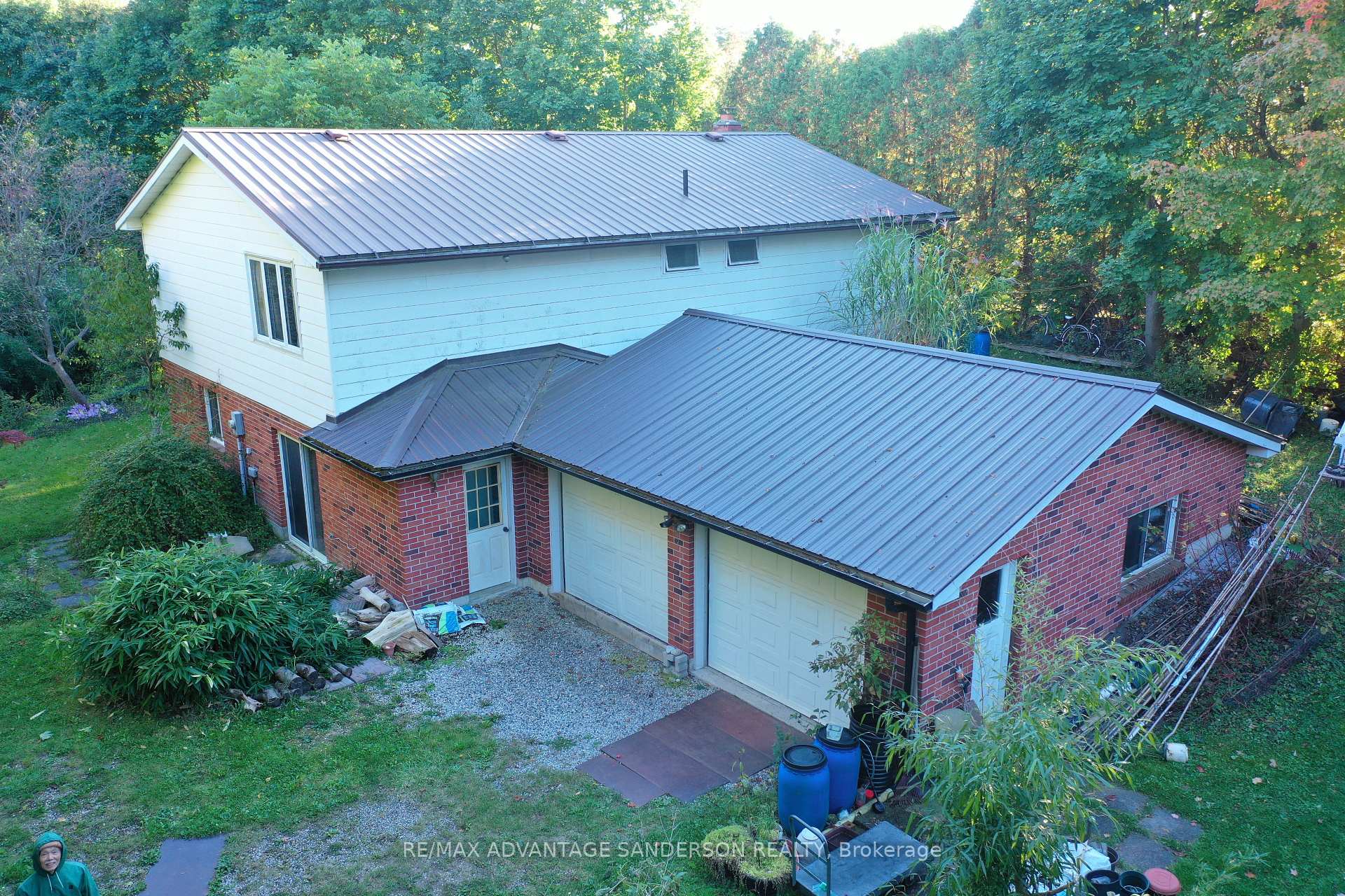 Photo 4 of 14482 Eight Mile Road, Middlesex Centre, Rural Middlesex Centre — HOMEH