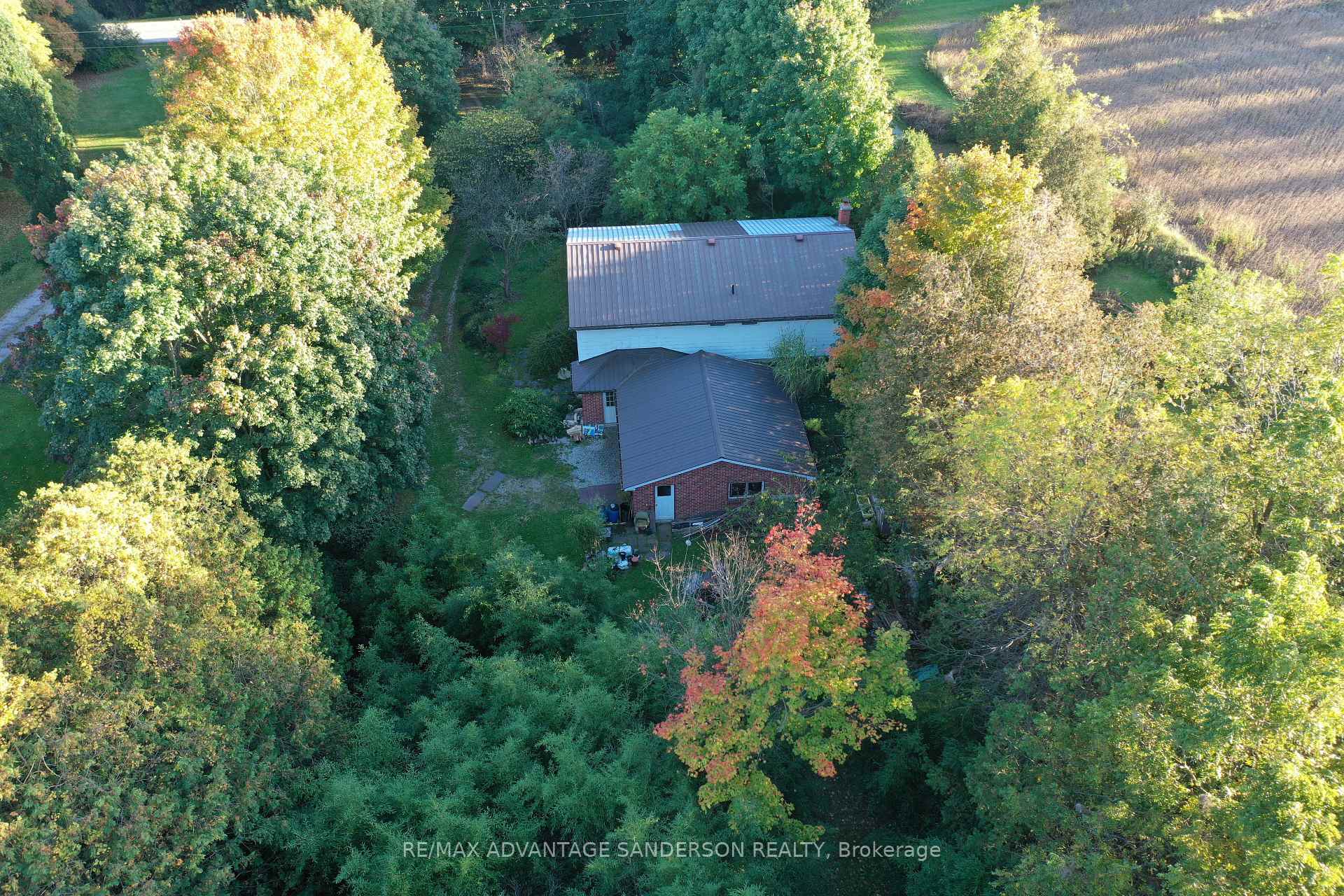 Photo 5 of 14482 Eight Mile Road, Middlesex Centre, Rural Middlesex Centre — HOMEH
