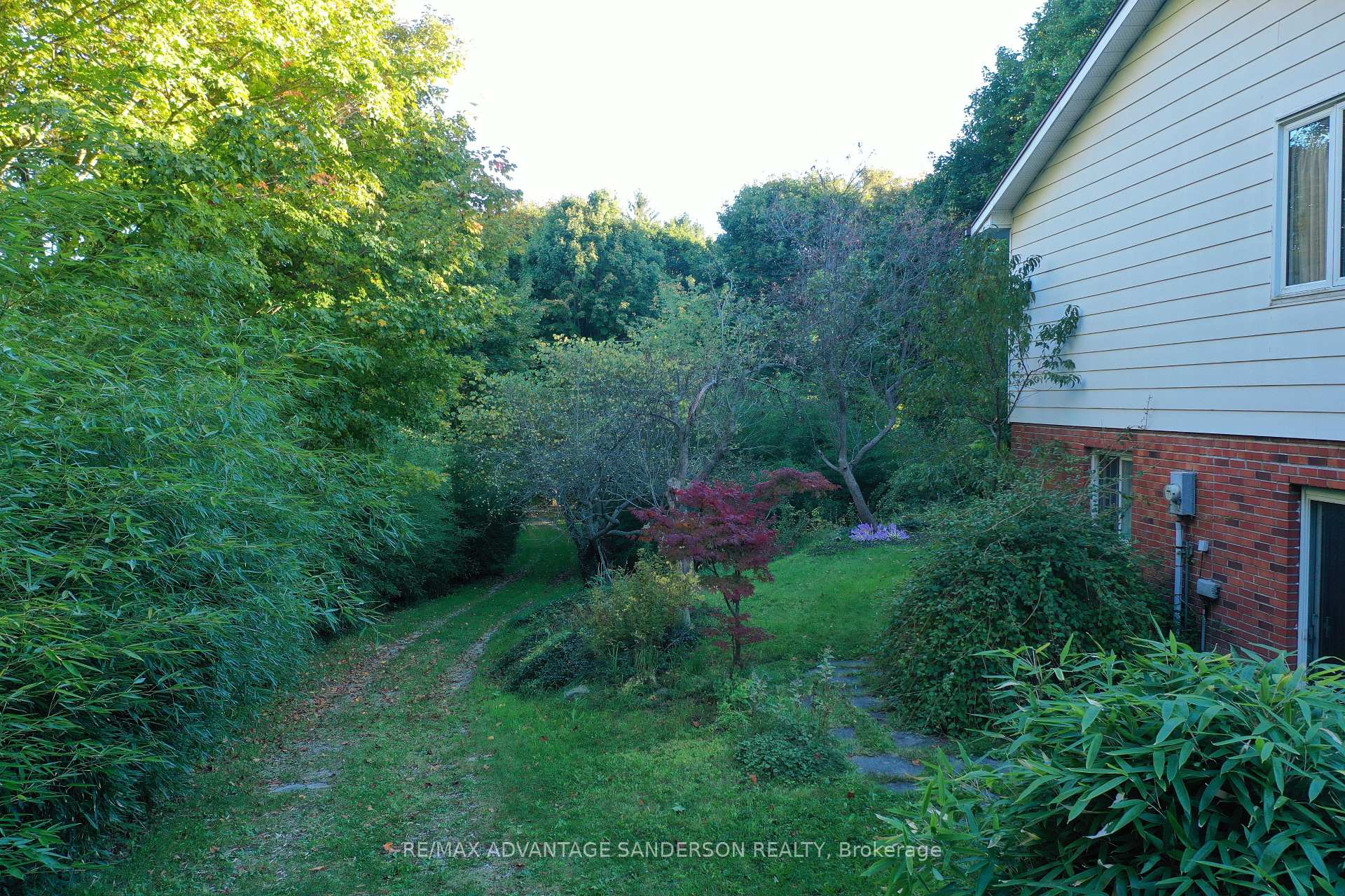 Photo 8 of 14482 Eight Mile Road, Middlesex Centre, Rural Middlesex Centre — HOMEH