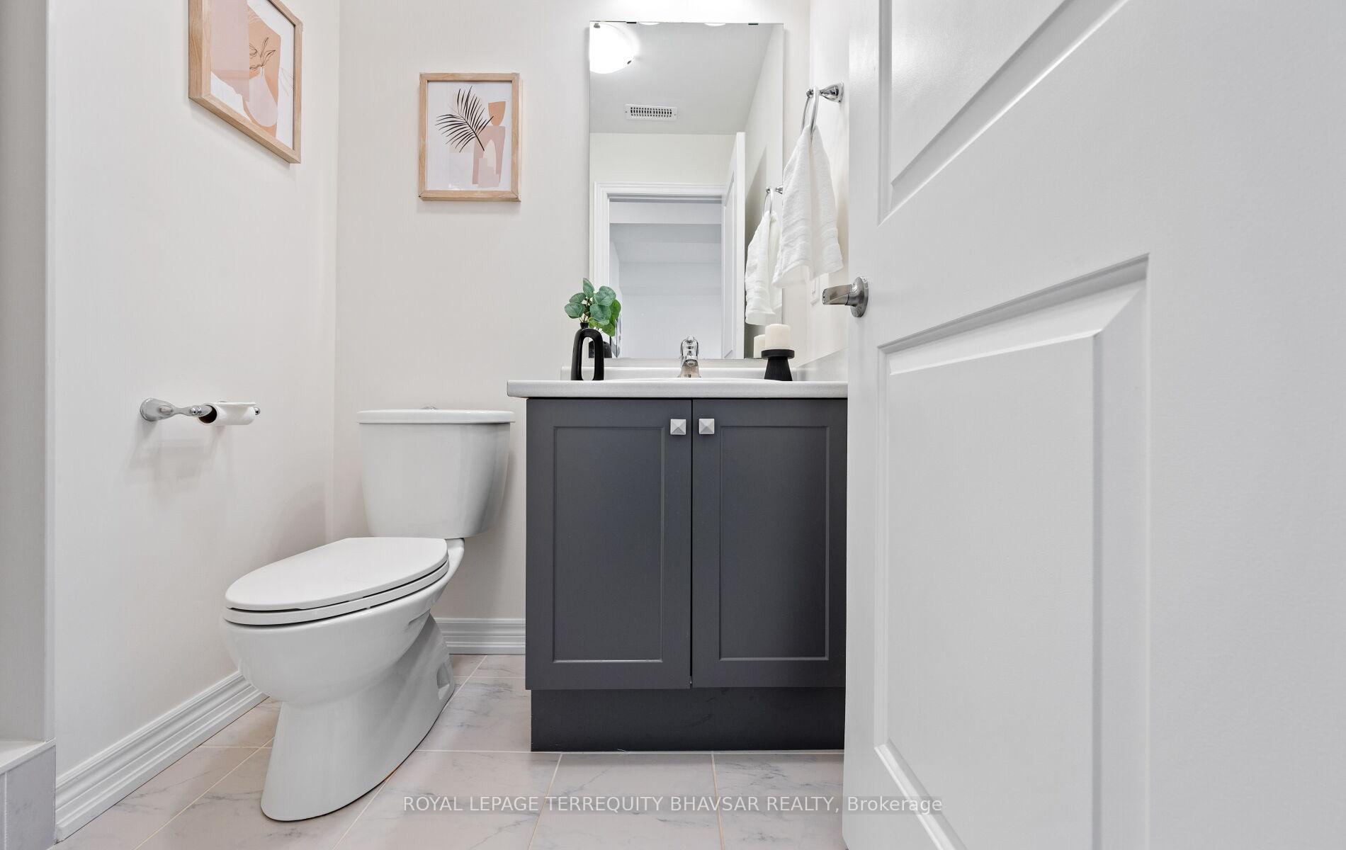 Photo 2 of 81 Grassbourne Avenue, Kitchener — HOMEH