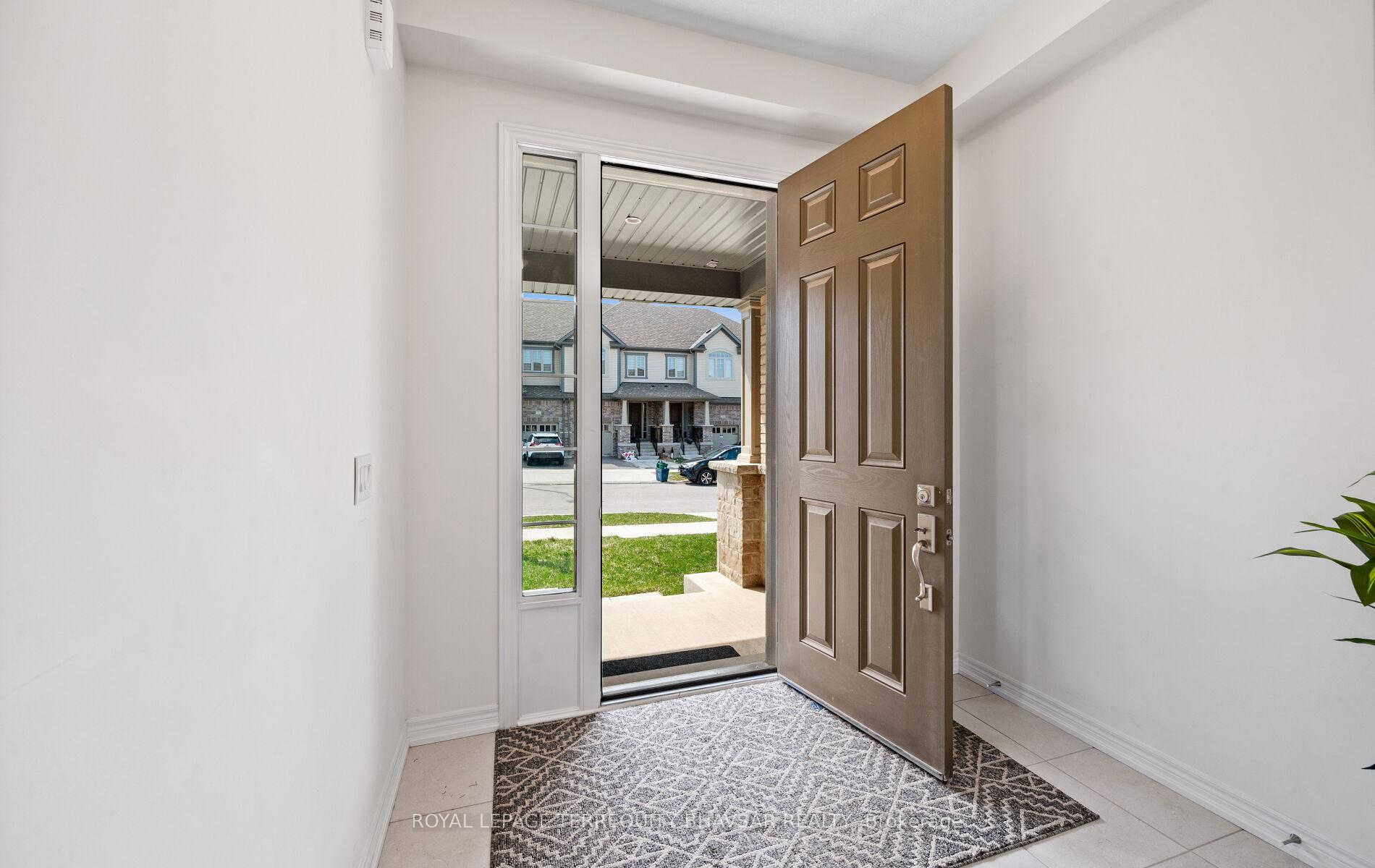 Photo 10 of 81 Grassbourne Avenue, Kitchener — HOMEH