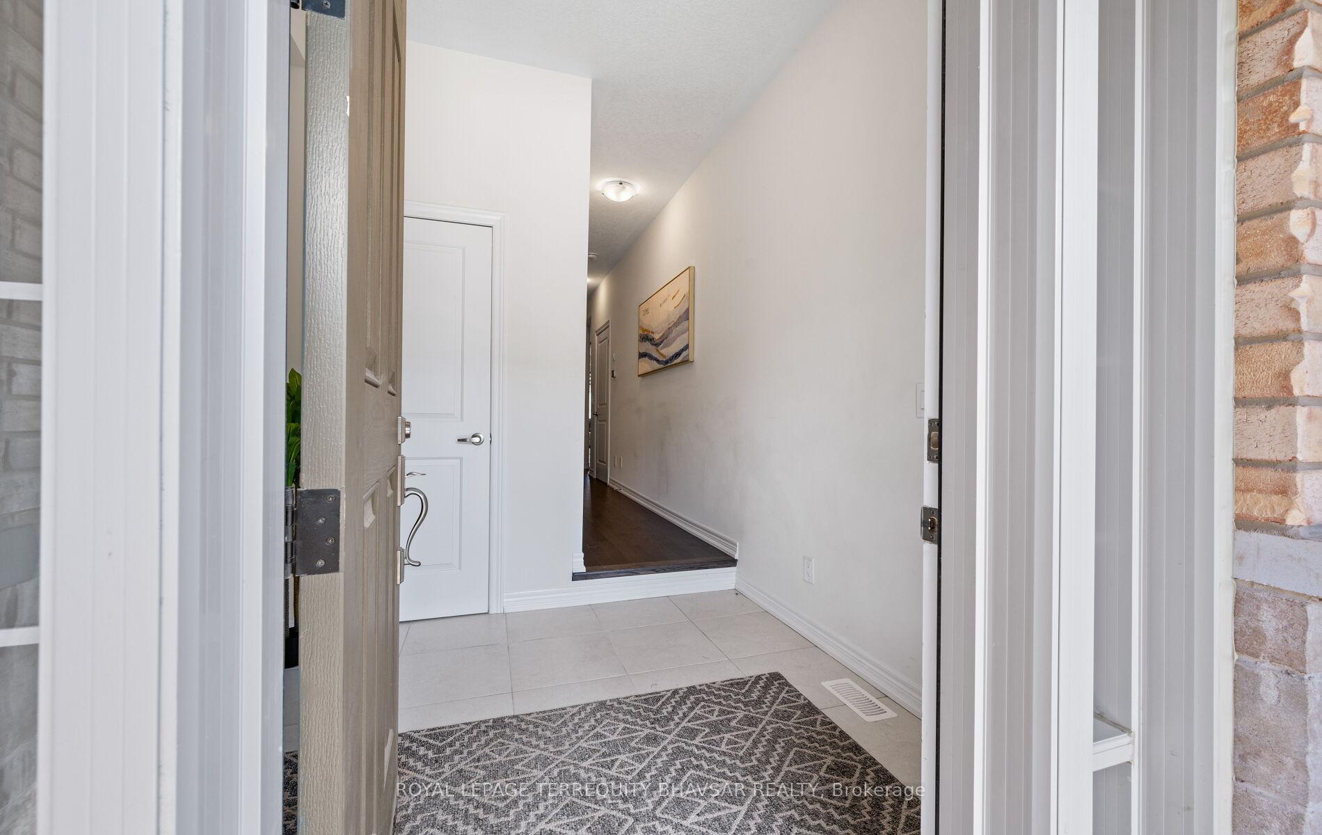 Photo 11 of 81 Grassbourne Avenue, Kitchener — HOMEH