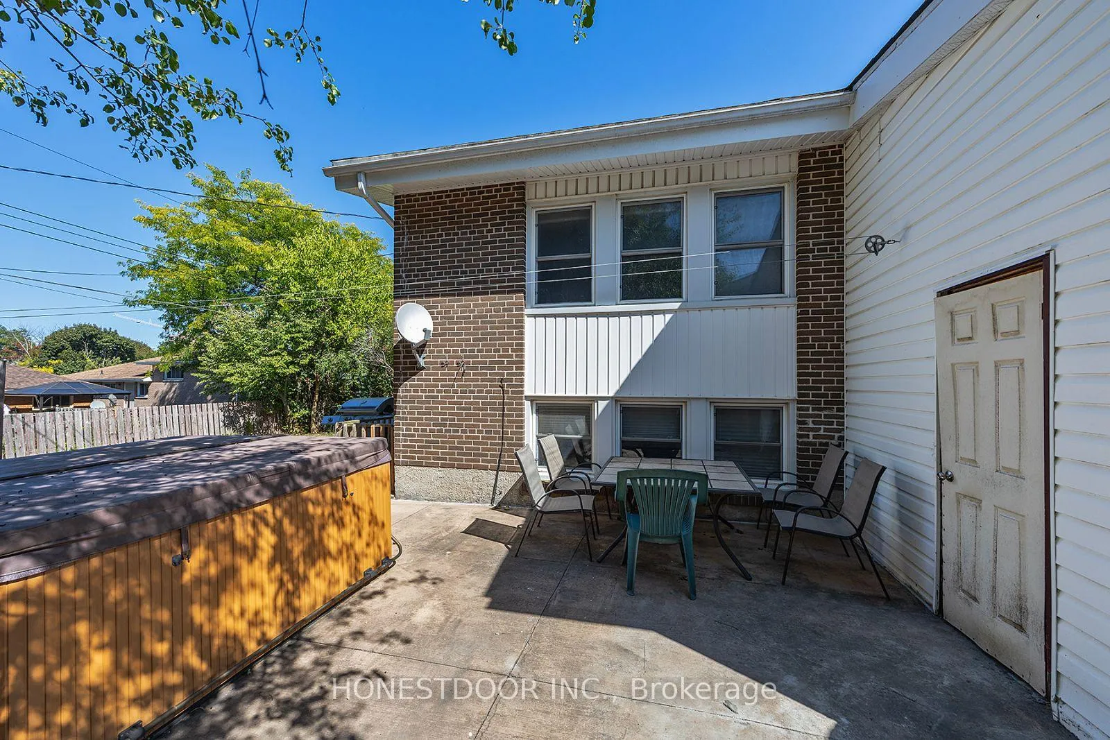 Photo 11 of 172 Casterton Avenue, Kingston, Central City West — HOMEH