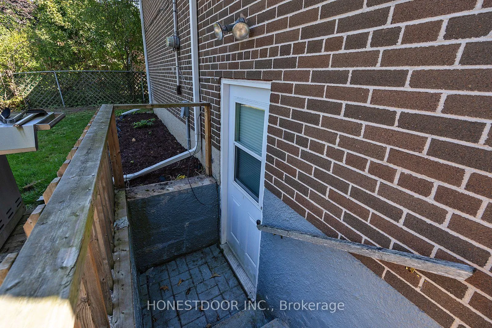 Photo 13 of 172 Casterton Avenue, Kingston, Central City West — HOMEH
