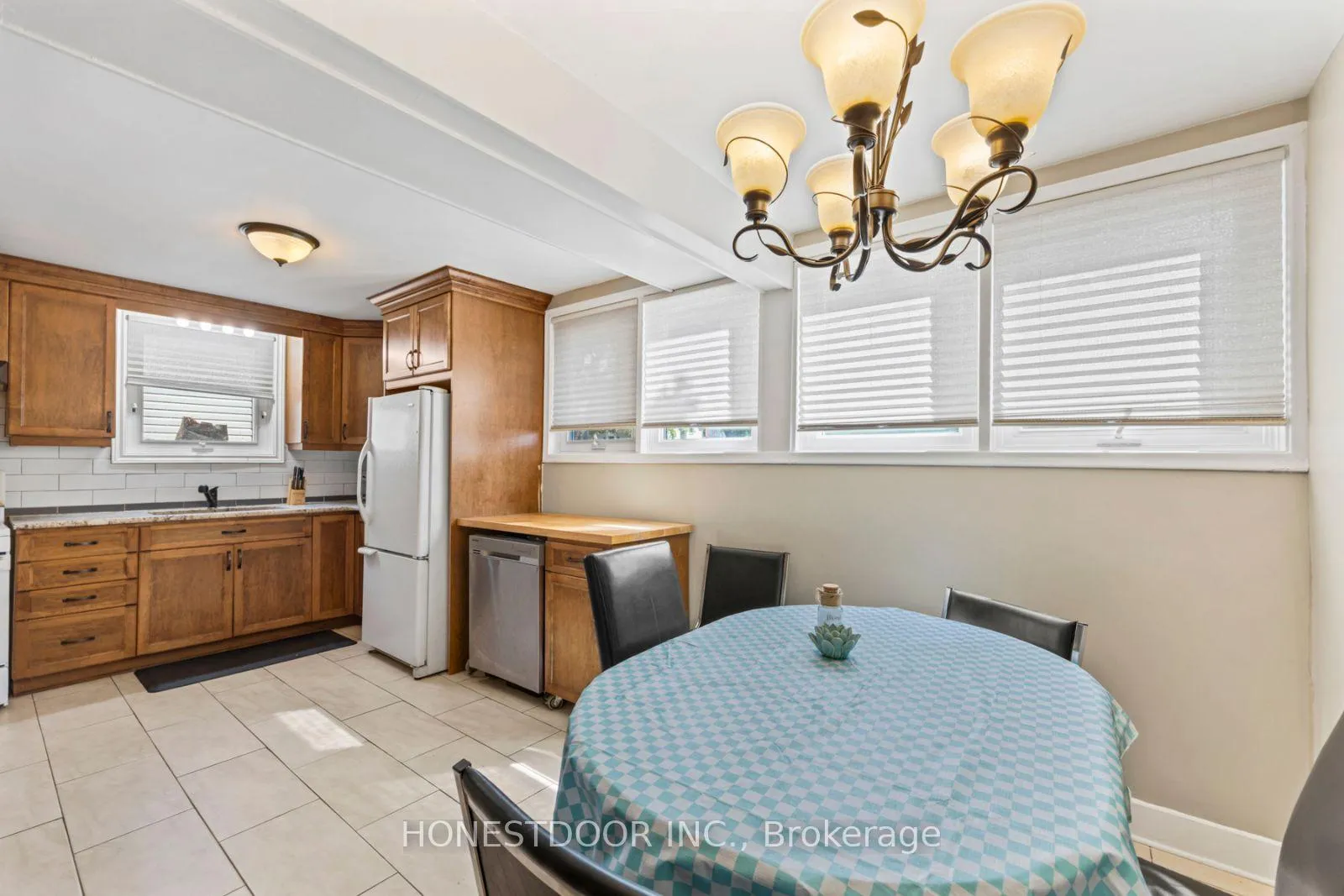 Photo 42 of 172 Casterton Avenue, Kingston, Central City West — HOMEH