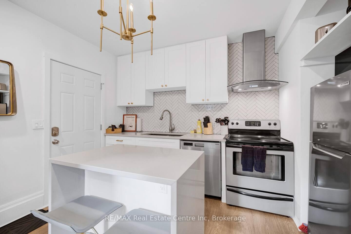 Photo 1 of 11 Mansion Street, Kitchener — HOMEH