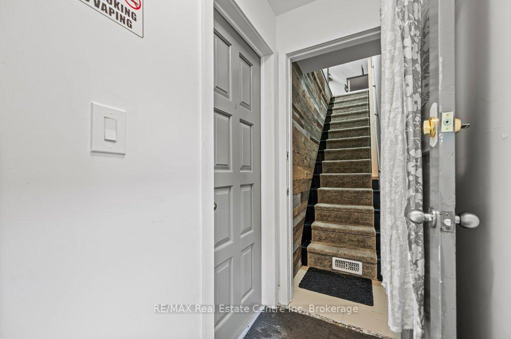 Photo 12 of 11 Mansion Street, Kitchener — HOMEH