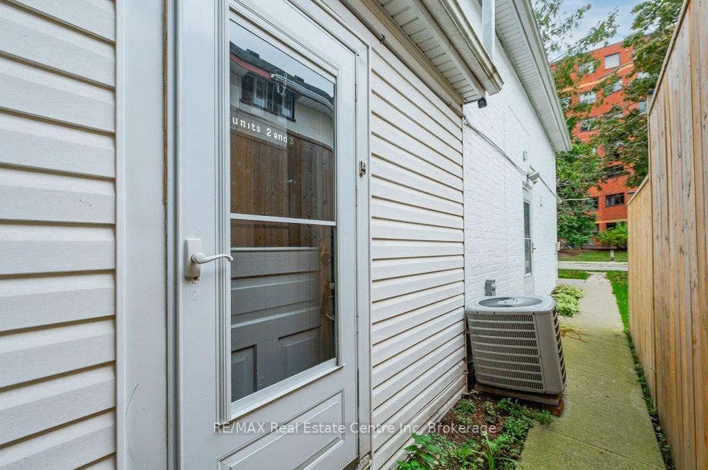 Photo 13 of 11 Mansion Street, Kitchener — HOMEH