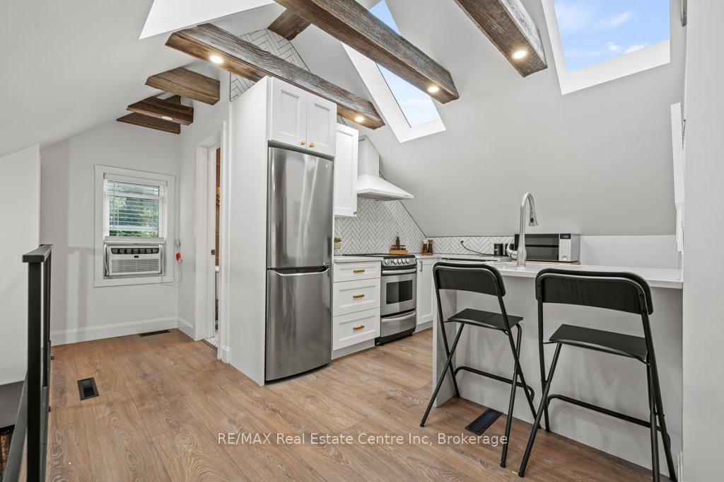 Photo 17 of 11 Mansion Street, Kitchener — HOMEH