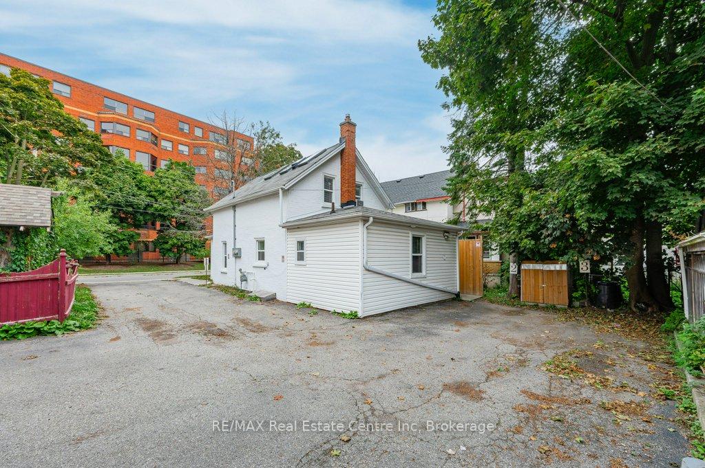 Photo 32 of 11 Mansion Street, Kitchener — HOMEH