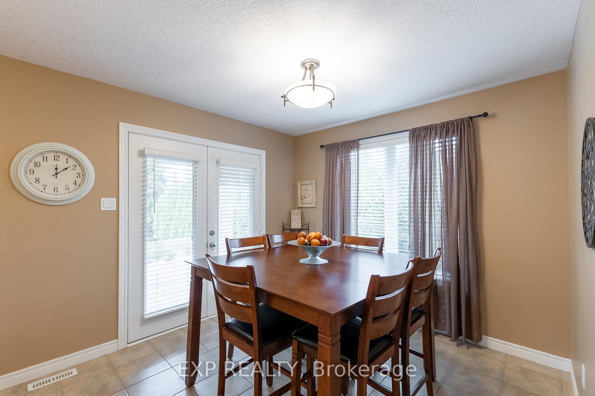 Photo 9 of 129 Simcoe Avenue, Middlesex Centre, Komoka — HOMEH