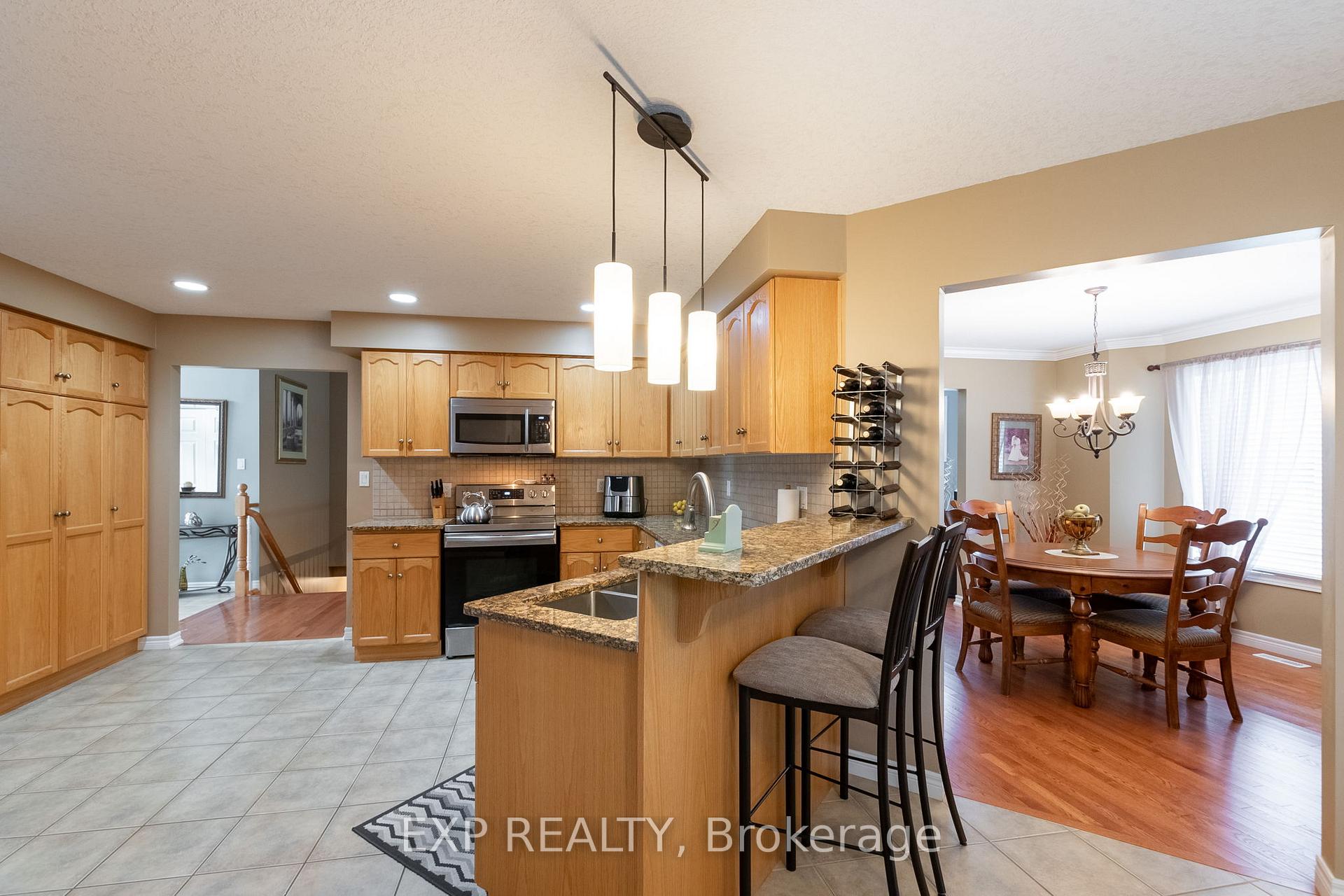 Photo 11 of 129 Simcoe Avenue, Middlesex Centre, Komoka — HOMEH
