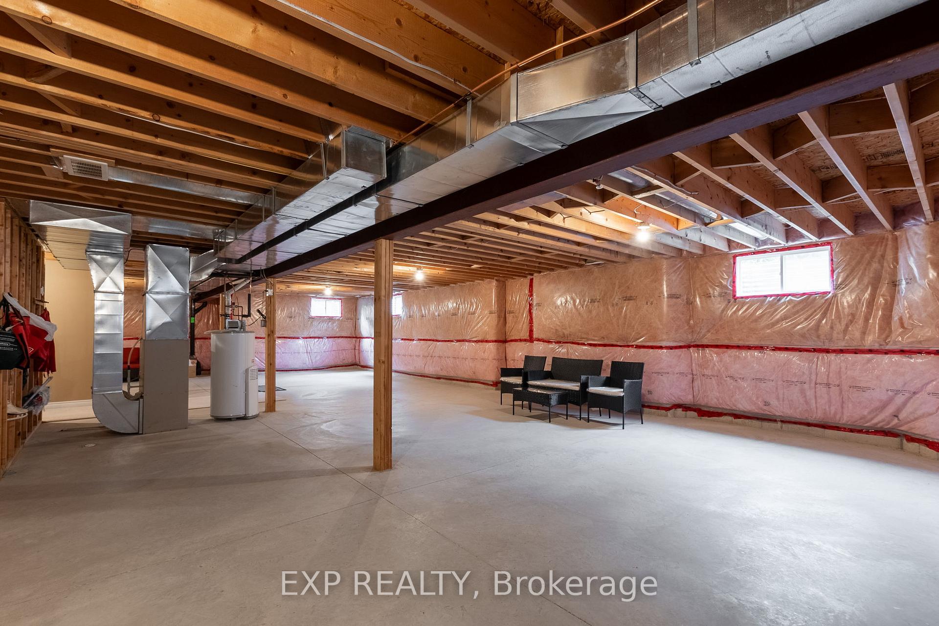Photo 21 of 129 Simcoe Avenue, Middlesex Centre, Komoka — HOMEH