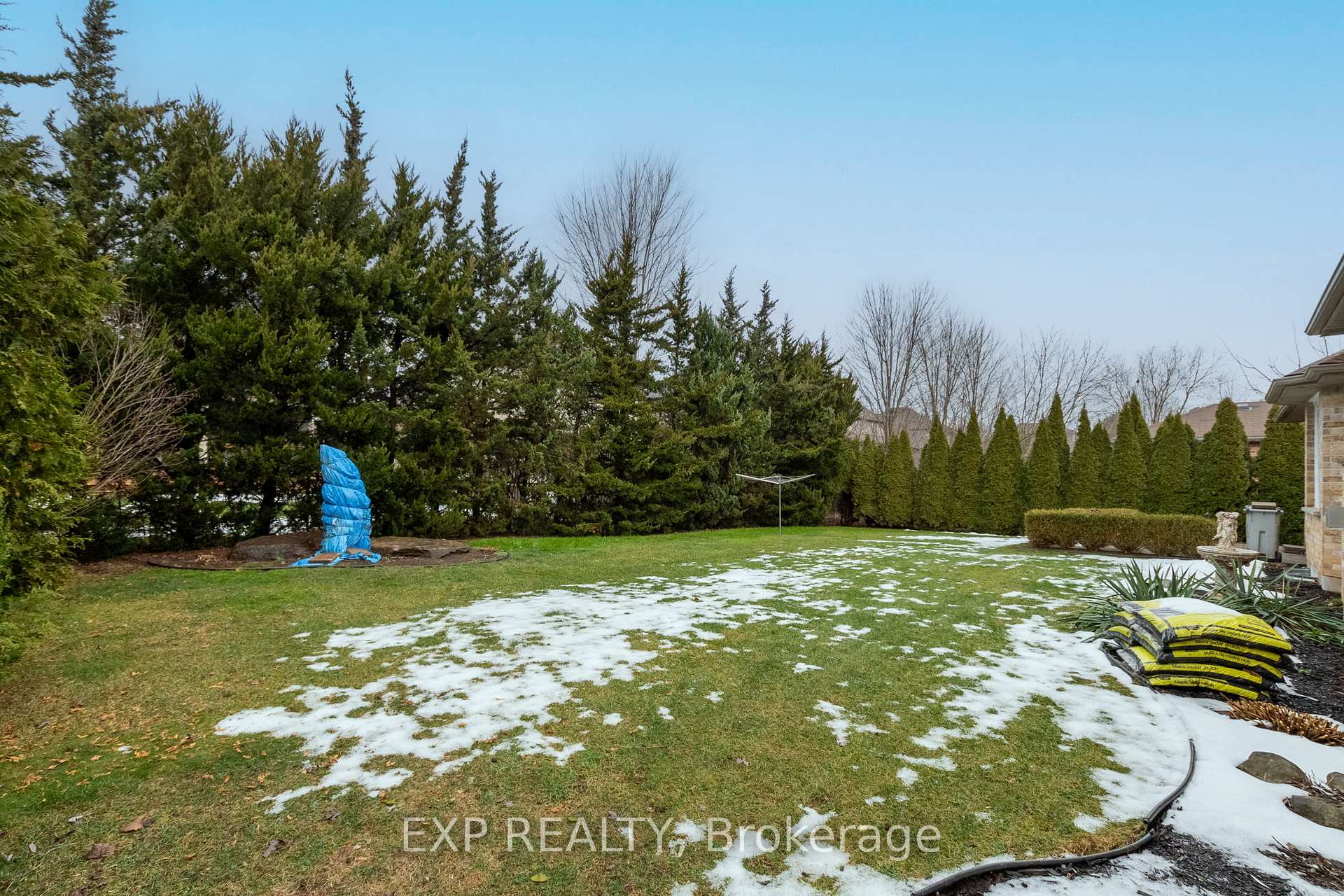 Photo 25 of 129 Simcoe Avenue, Middlesex Centre, Komoka — HOMEH
