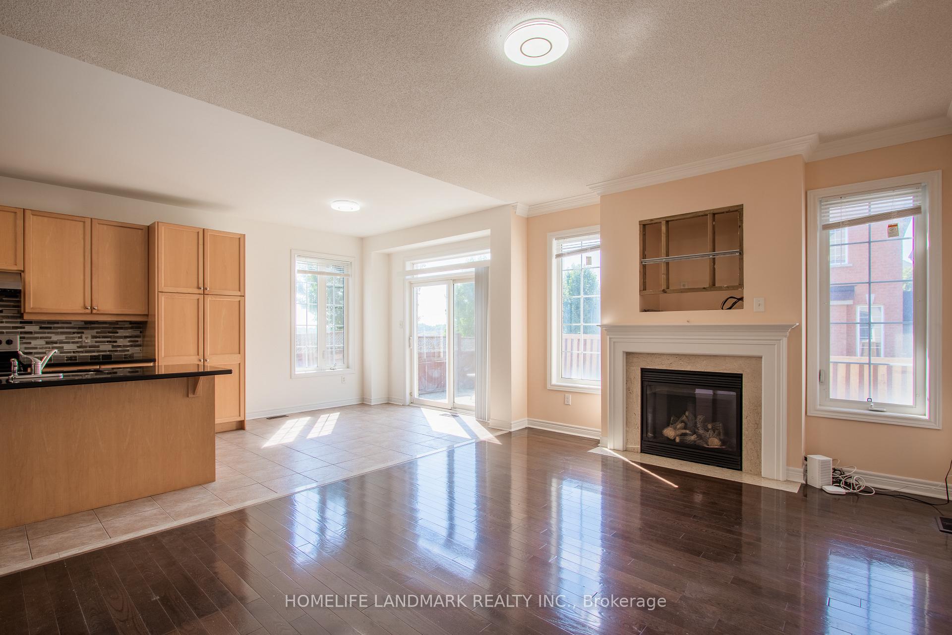 Photo 9 of Unit (Main), 58 Pillar Rock Crescent, Markham, Victoria Manor-Jennings Gate — HOMEH