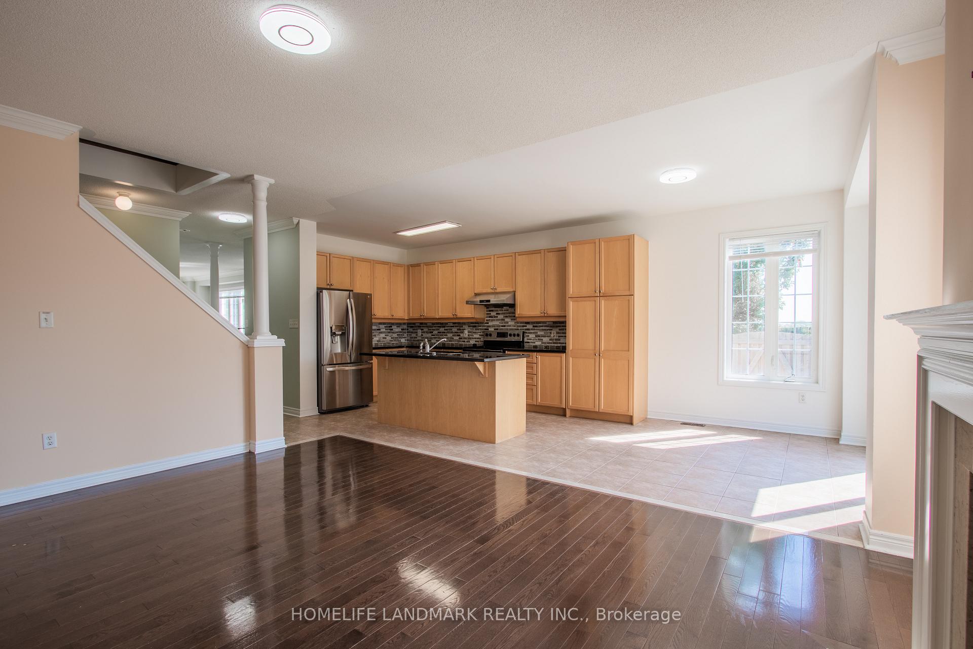 Photo 10 of Unit (Main), 58 Pillar Rock Crescent, Markham, Victoria Manor-Jennings Gate — HOMEH