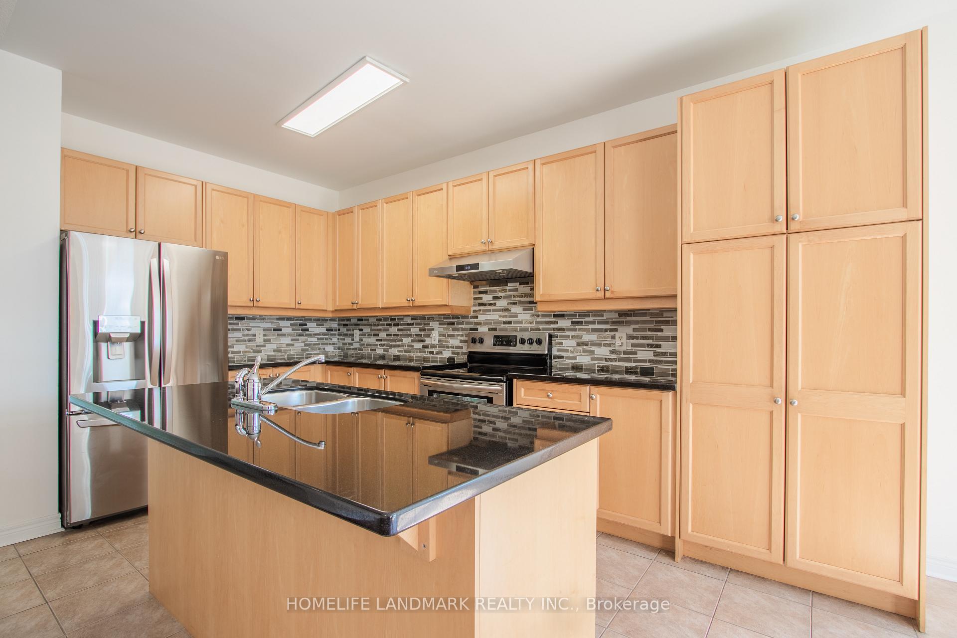 Photo 13 of Unit (Main), 58 Pillar Rock Crescent, Markham, Victoria Manor-Jennings Gate — HOMEH