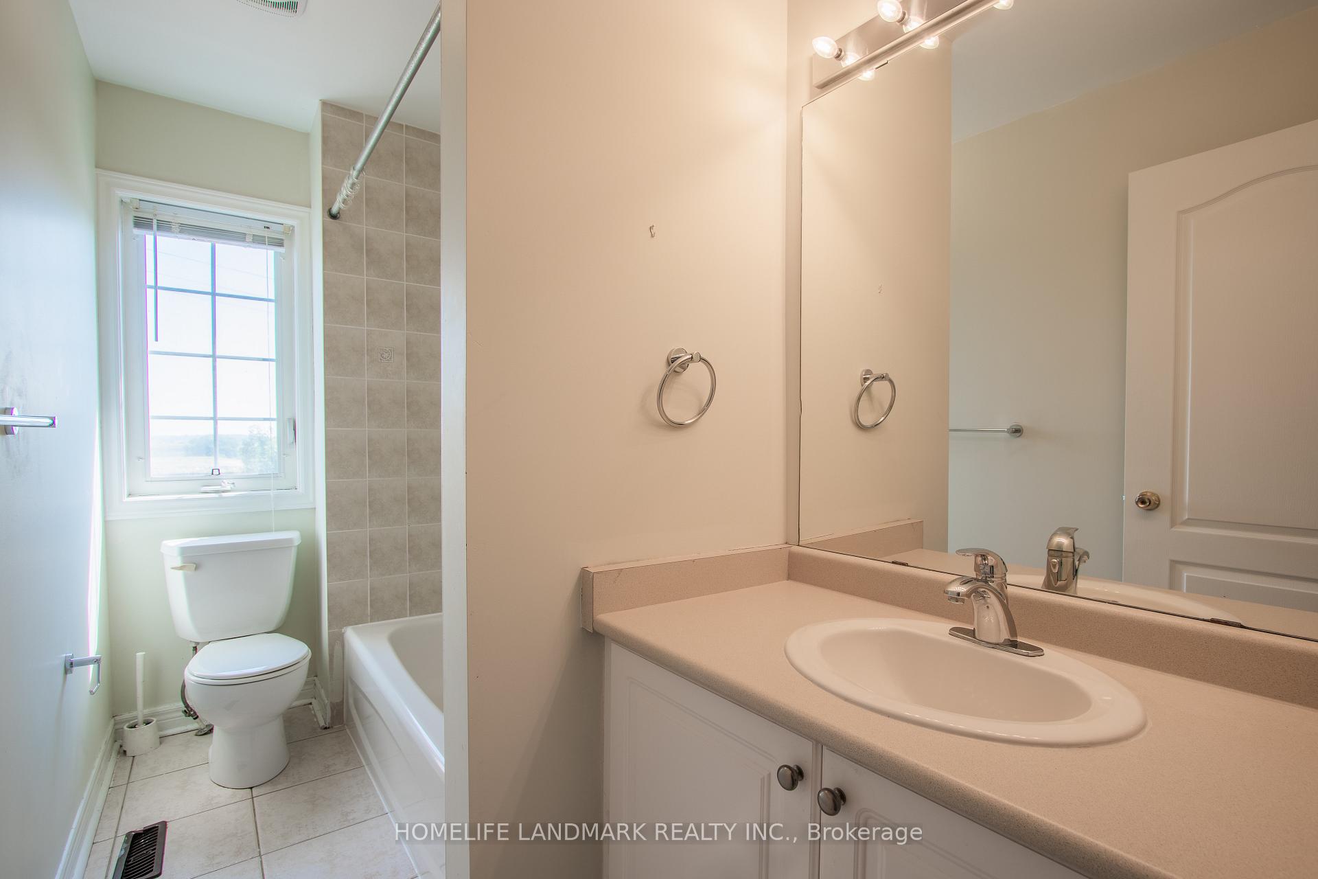 Photo 22 of Unit (Main), 58 Pillar Rock Crescent, Markham, Victoria Manor-Jennings Gate — HOMEH