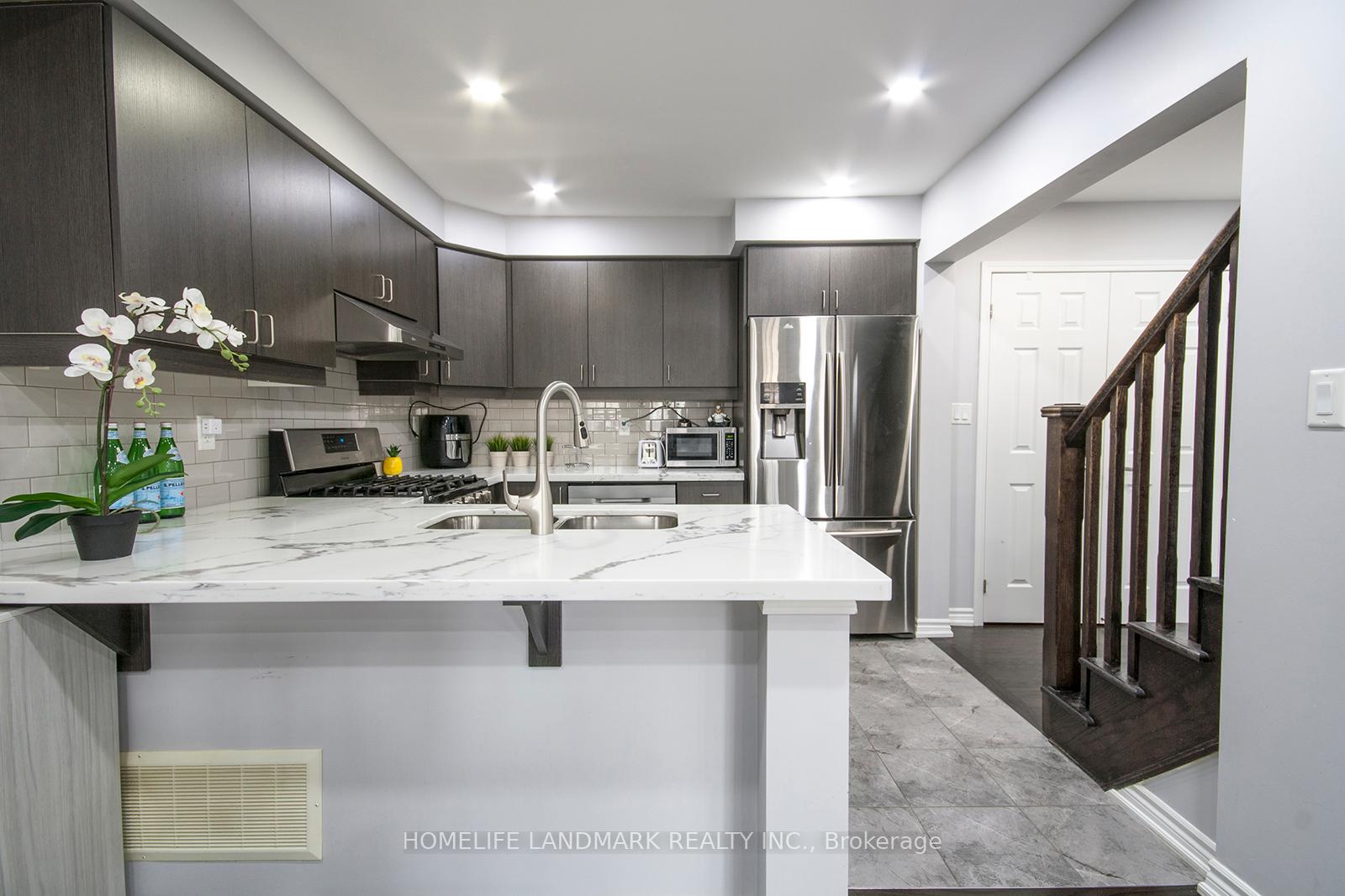 Photo 4 of 677 Laking Terrace, Milton, Clarke — HOMEH