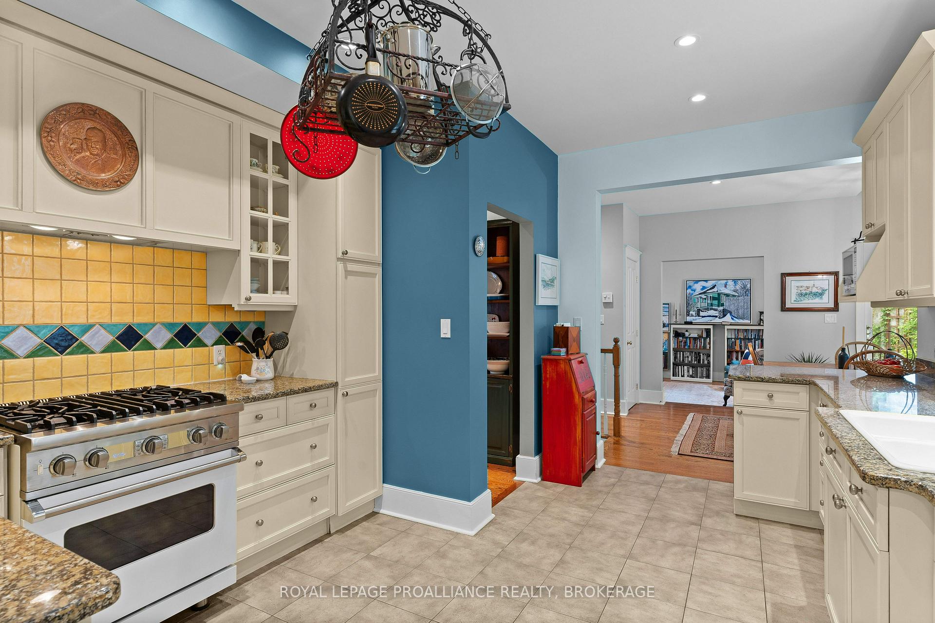 Photo 18 of 222 Green Bay Road, Kingston, Kingston East (Incl Barret Crt) — HOMEH