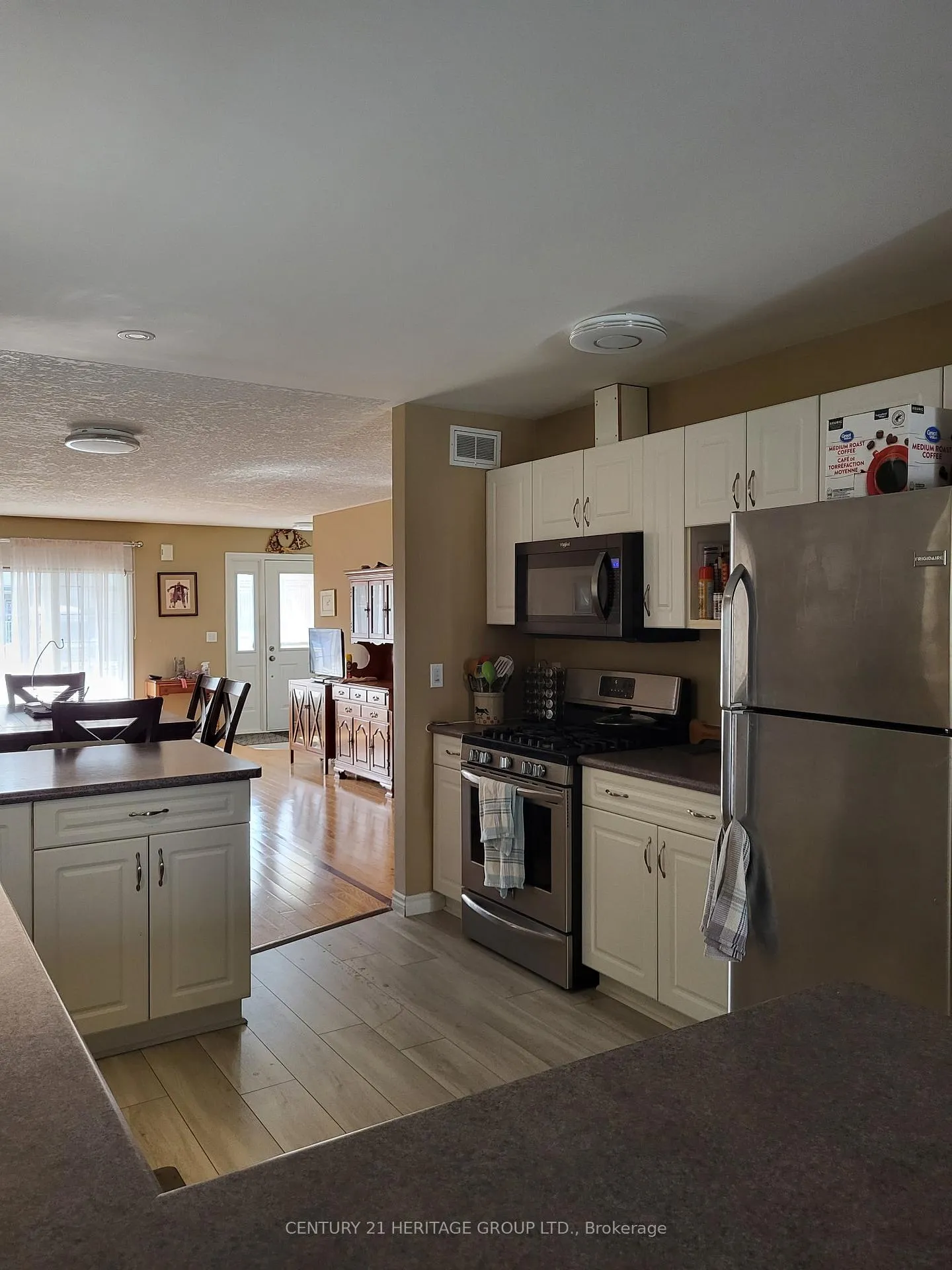 Photo 3 of 71 Finch Drive, Belleville, Belleville Ward — HOMEH
