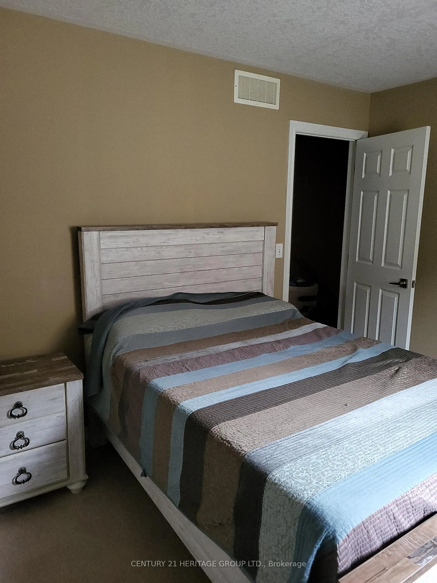 Photo 11 of 71 Finch Drive, Belleville, Belleville Ward — HOMEH