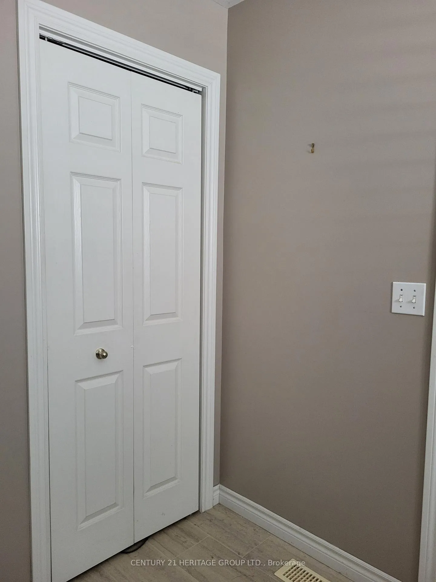 Photo 19 of 71 Finch Drive, Belleville, Belleville Ward — HOMEH