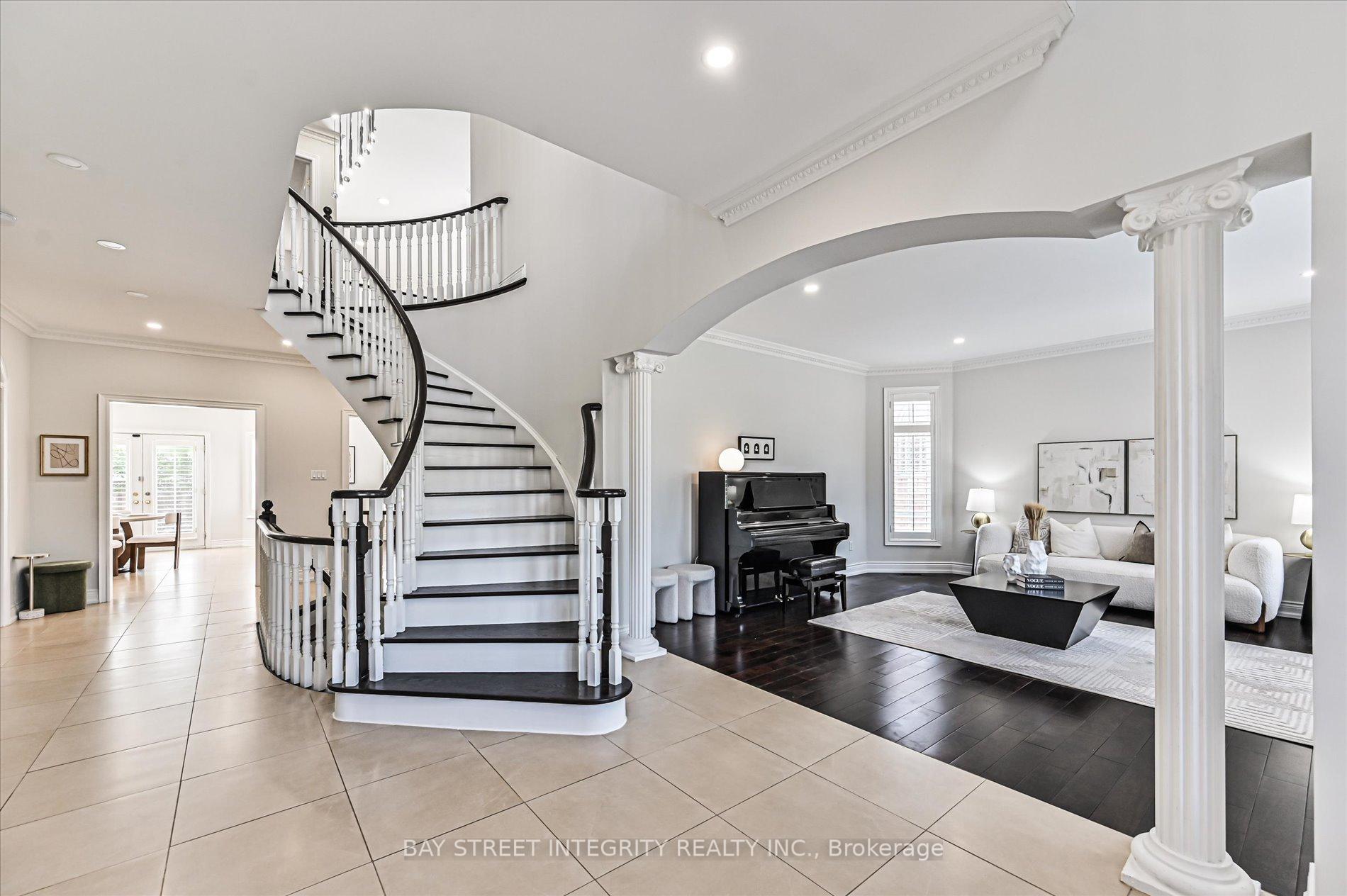 Photo 3 of 124 Spring Blossom Crescent, Markham, Cachet — HOMEH