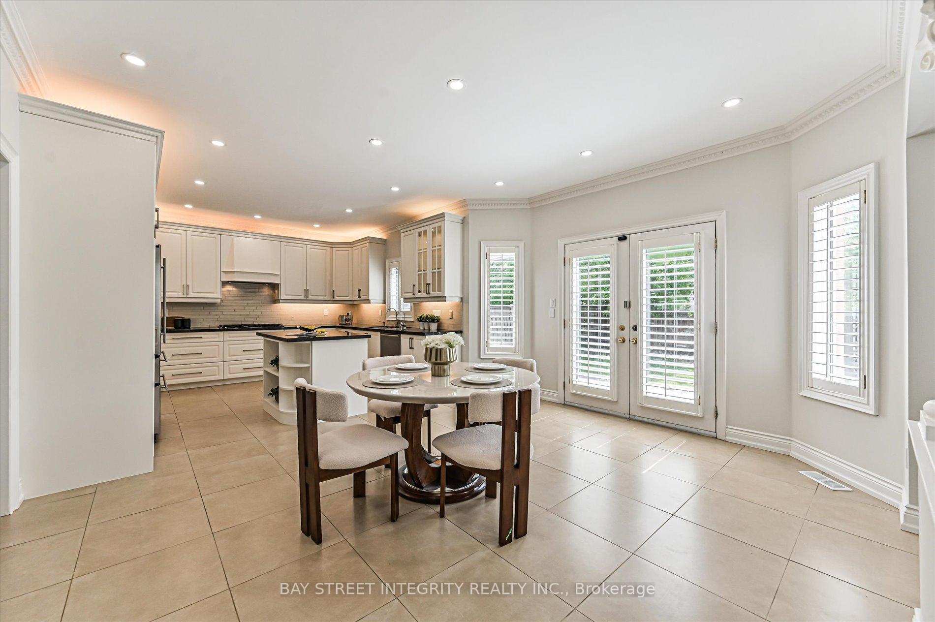 Photo 7 of 124 Spring Blossom Crescent, Markham, Cachet — HOMEH