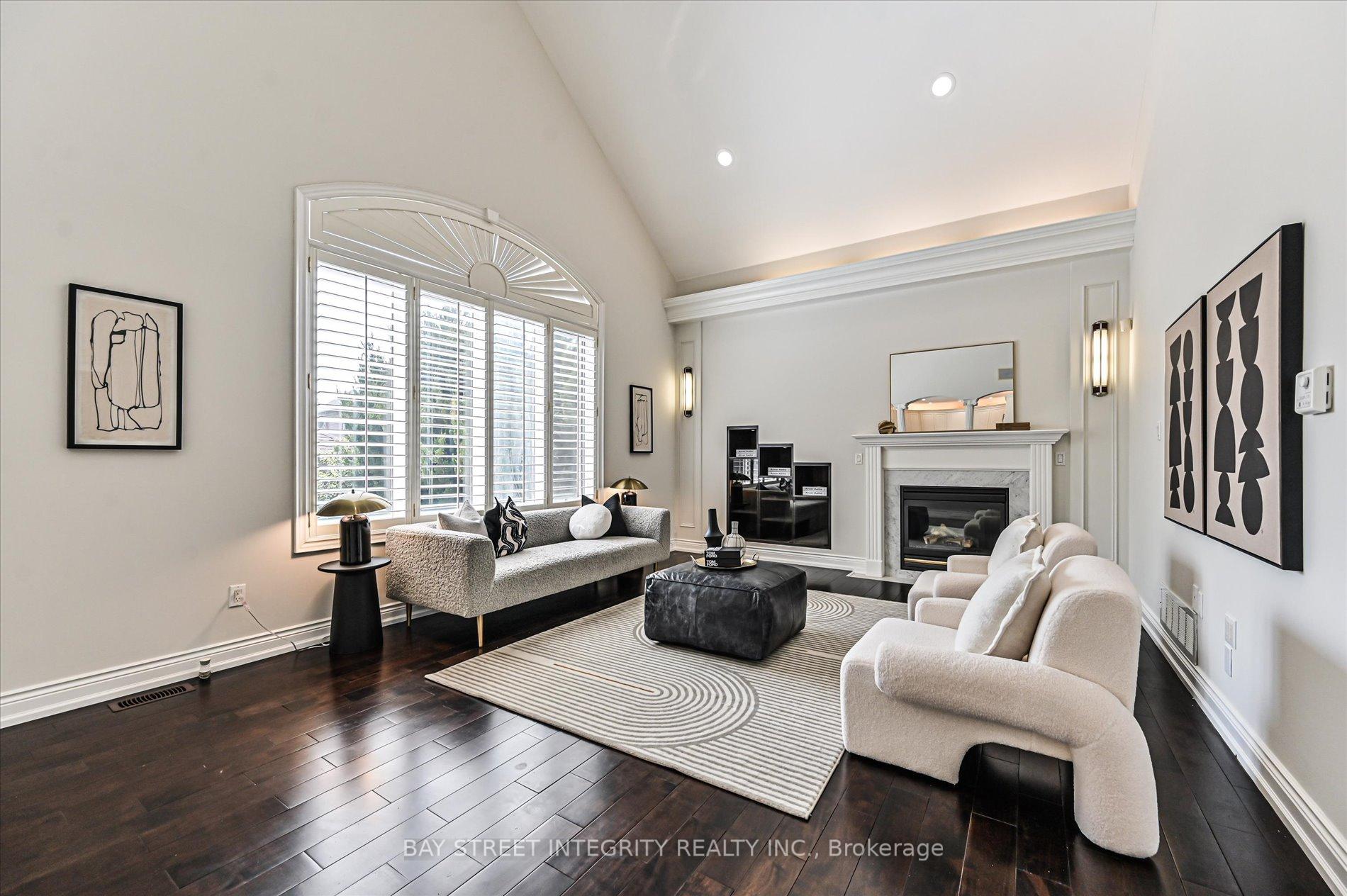 Photo 10 of 124 Spring Blossom Crescent, Markham, Cachet — HOMEH