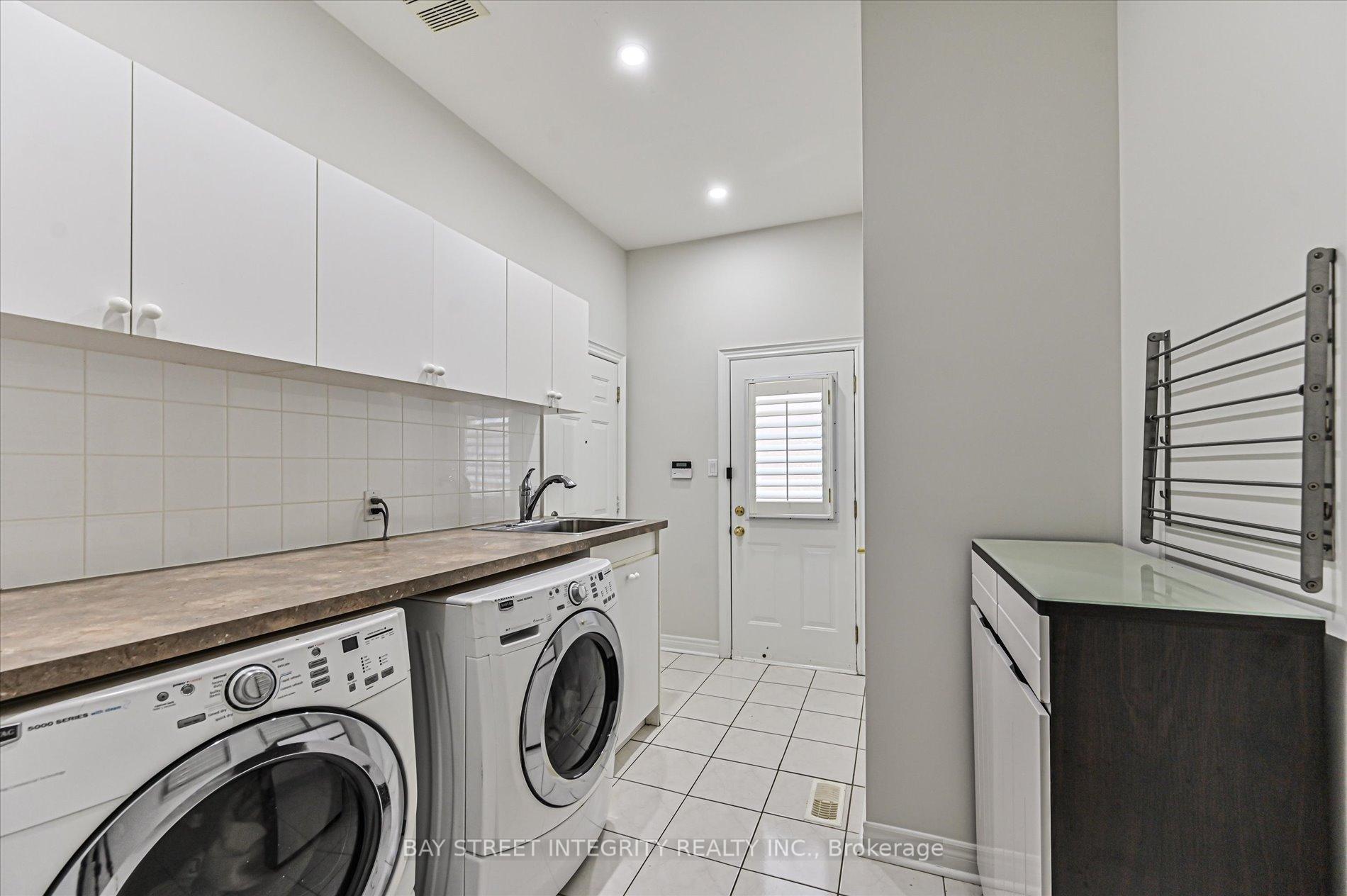 Photo 17 of 124 Spring Blossom Crescent, Markham, Cachet — HOMEH