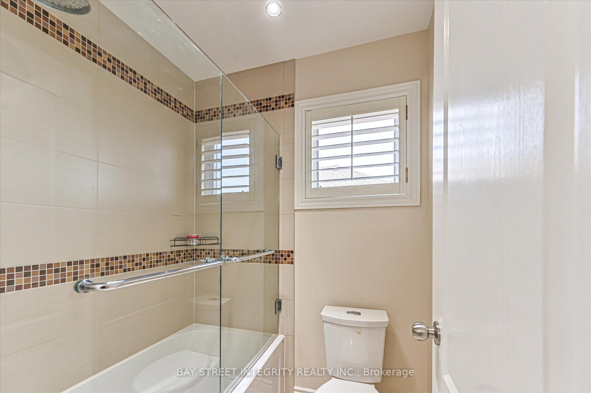 Photo 29 of 124 Spring Blossom Crescent, Markham, Cachet — HOMEH