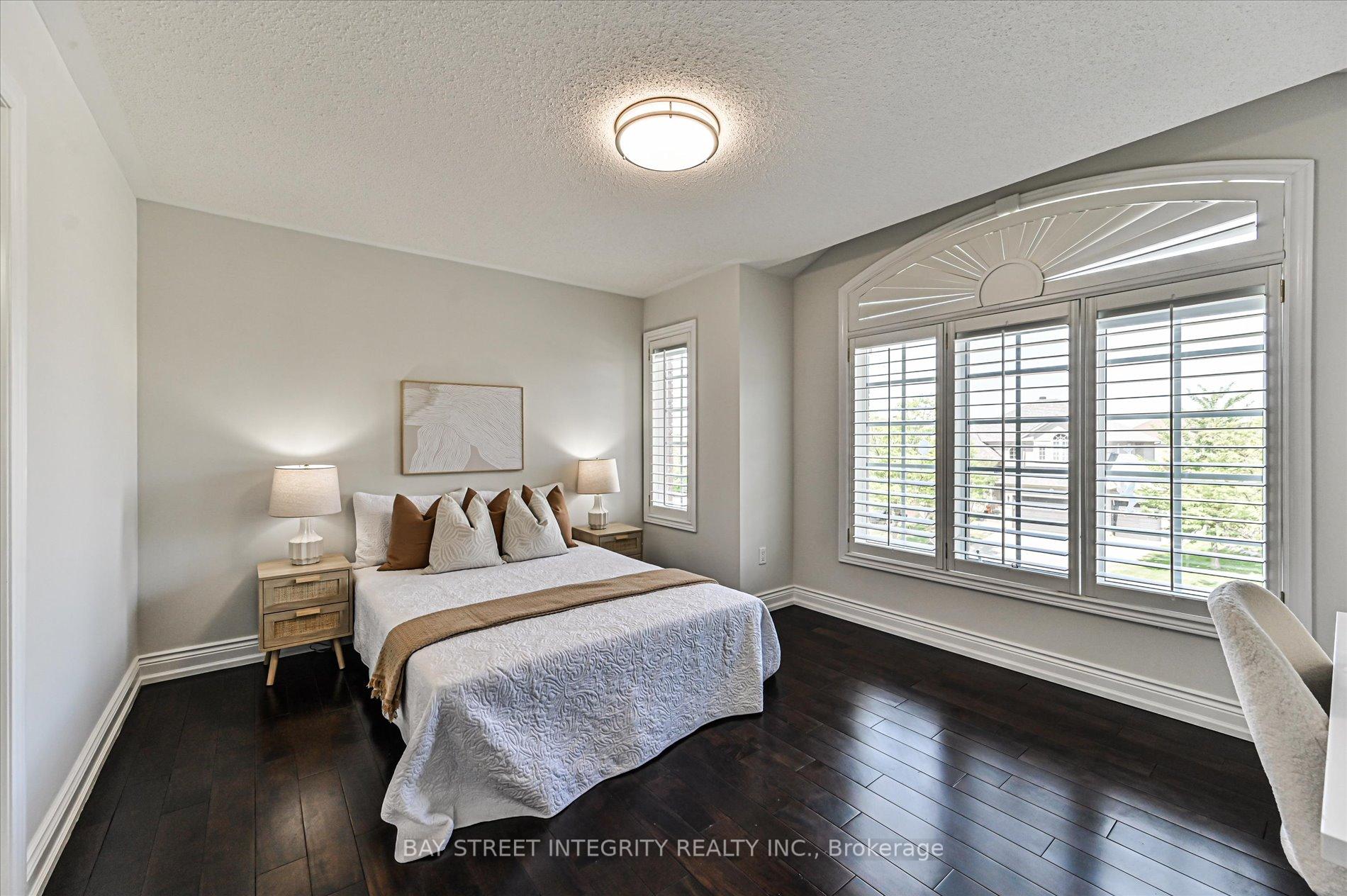 Photo 31 of 124 Spring Blossom Crescent, Markham, Cachet — HOMEH