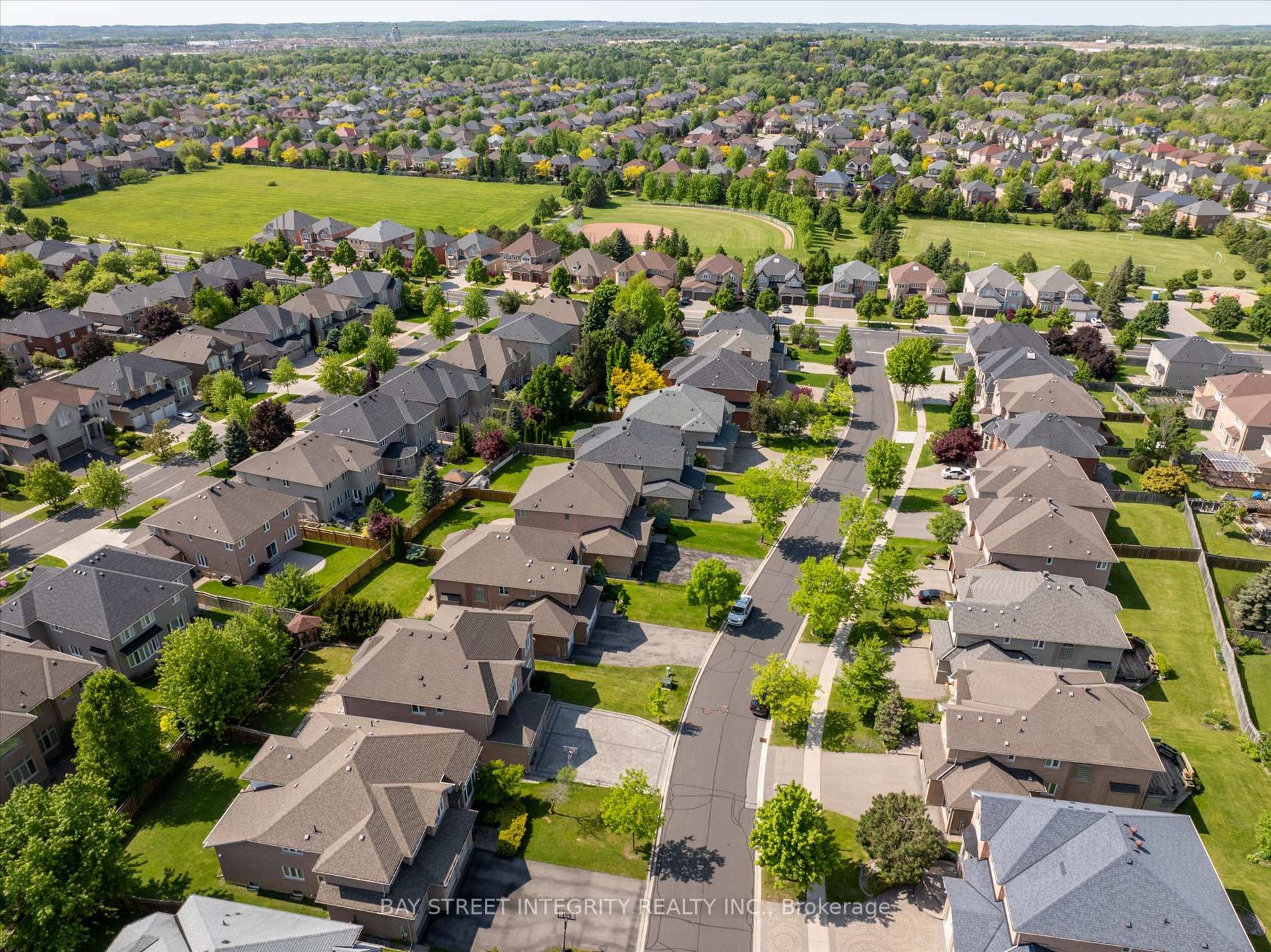 Photo 38 of 124 Spring Blossom Crescent, Markham, Cachet — HOMEH