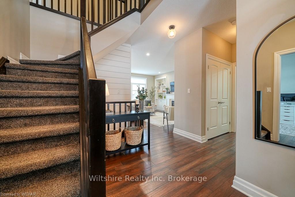 Photo 6 of 82 Fieldstone Crescent N, Middlesex Centre, Komoka — HOMEH
