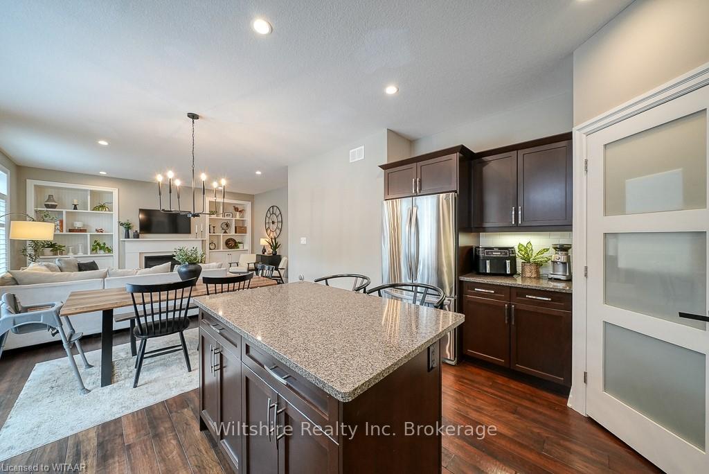 Photo 17 of 82 Fieldstone Crescent N, Middlesex Centre, Komoka — HOMEH