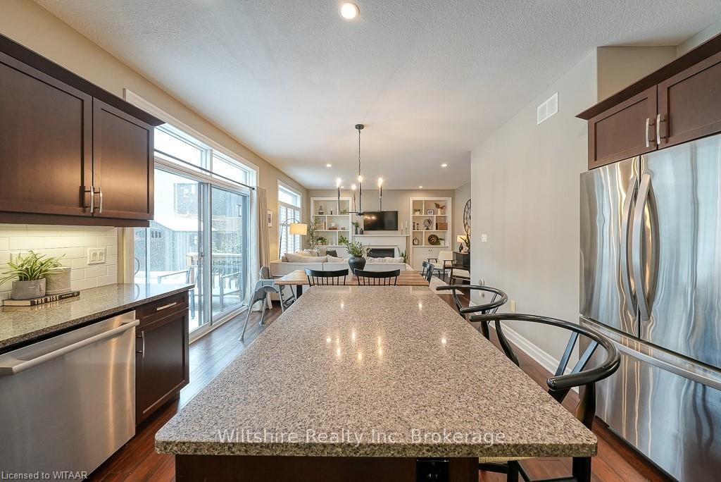 Photo 18 of 82 Fieldstone Crescent N, Middlesex Centre, Komoka — HOMEH
