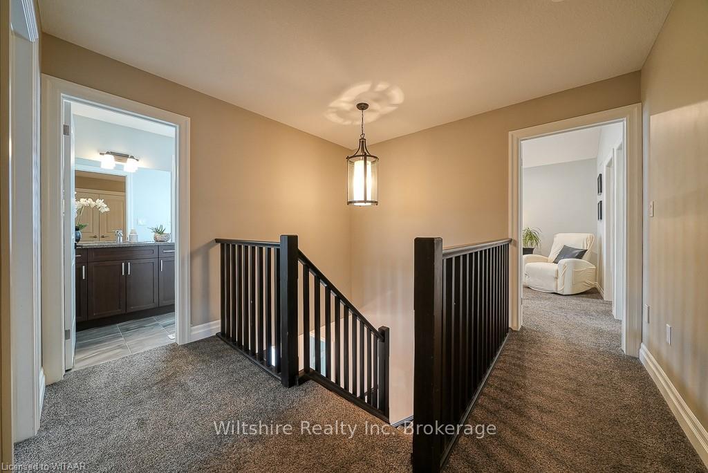 Photo 20 of 82 Fieldstone Crescent N, Middlesex Centre, Komoka — HOMEH
