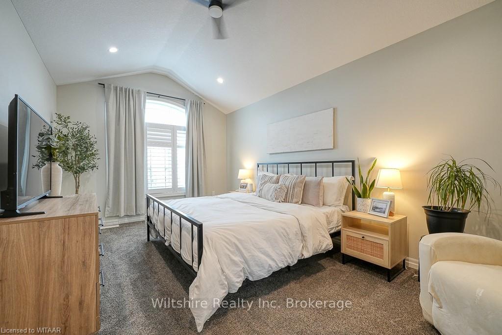Photo 21 of 82 Fieldstone Crescent N, Middlesex Centre, Komoka — HOMEH