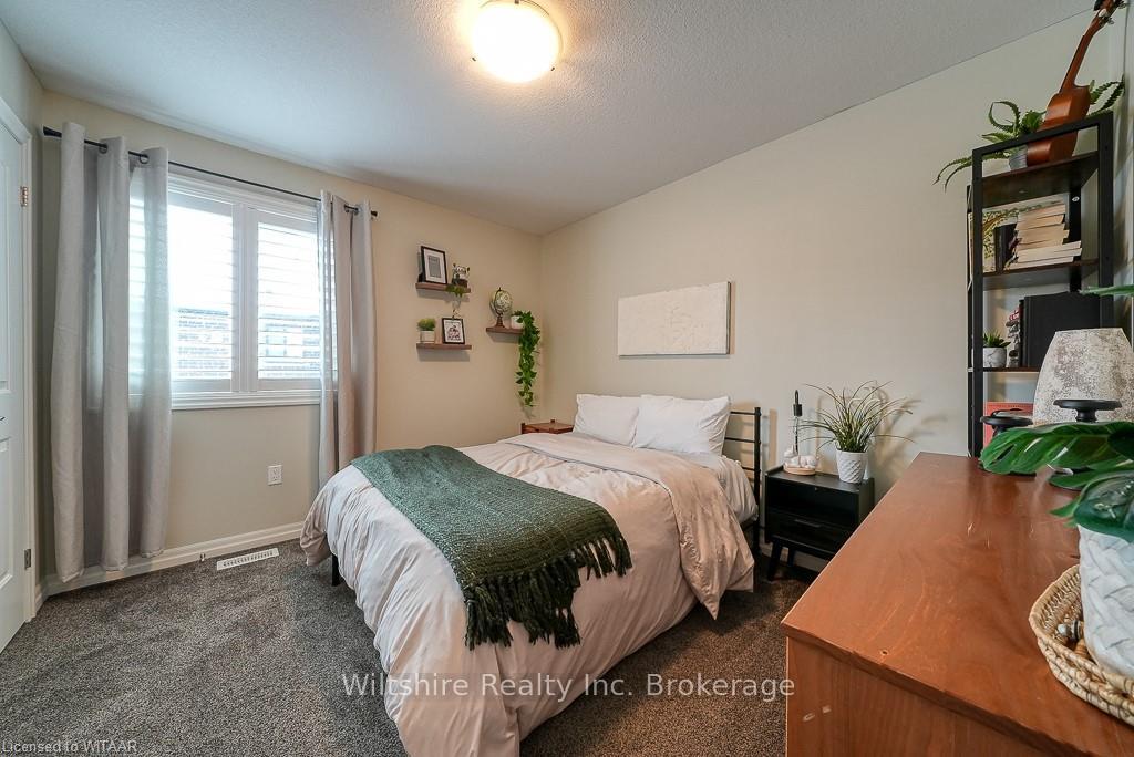 Photo 27 of 82 Fieldstone Crescent N, Middlesex Centre, Komoka — HOMEH