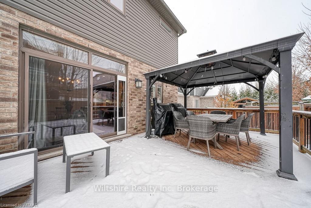Photo 38 of 82 Fieldstone Crescent N, Middlesex Centre, Komoka — HOMEH