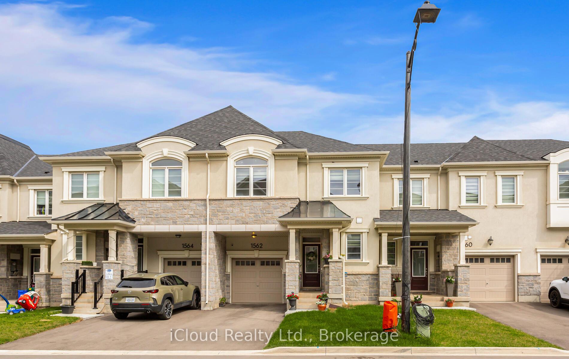 Photo 2 of 1562 Denison Place, Milton, Bowes — HOMEH