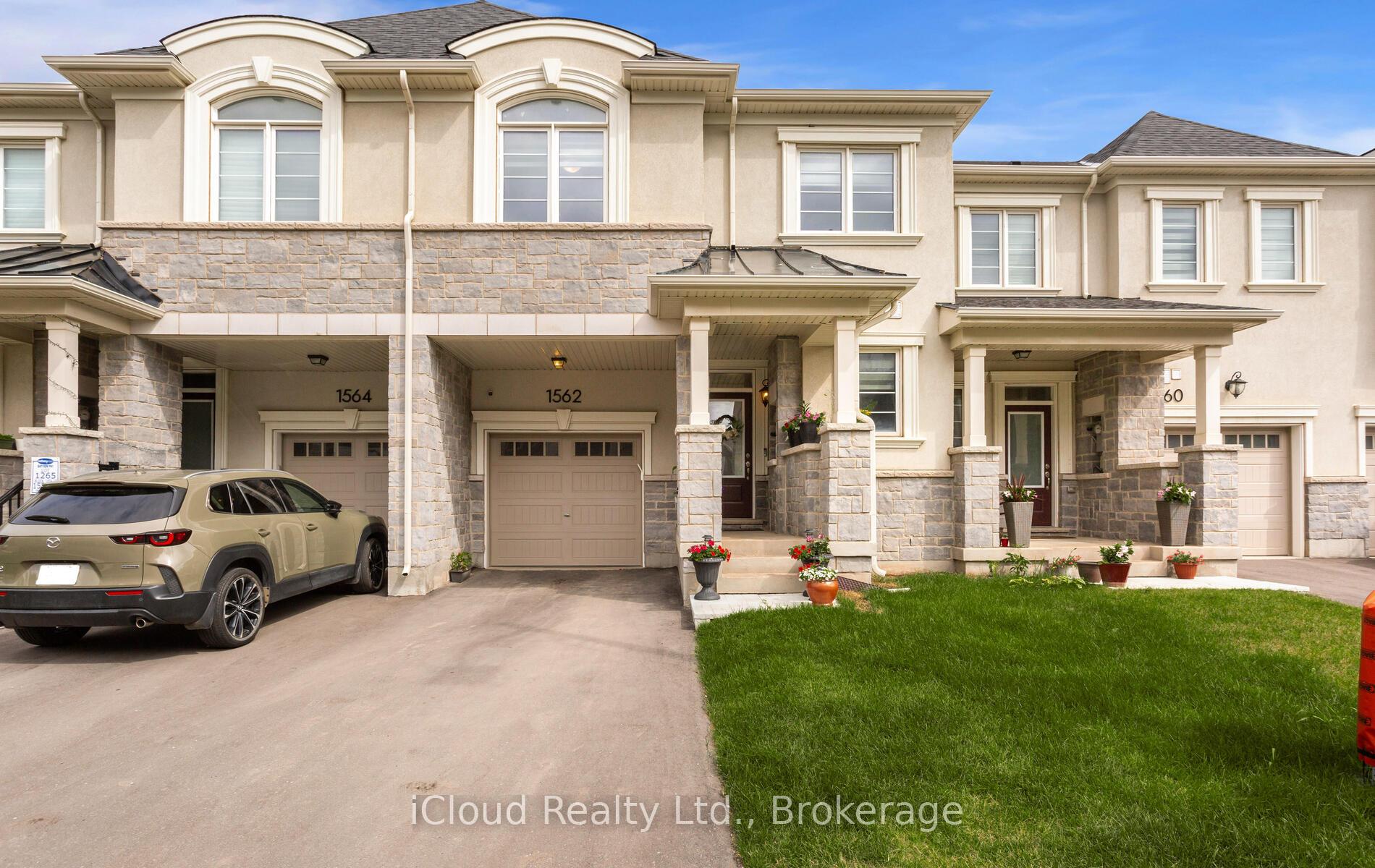Photo 4 of 1562 Denison Place, Milton, Bowes — HOMEH