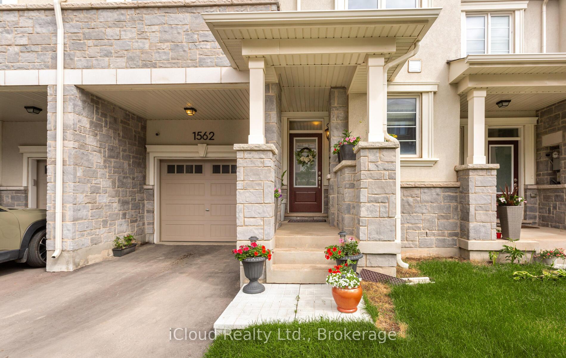 Photo 6 of 1562 Denison Place, Milton, Bowes — HOMEH