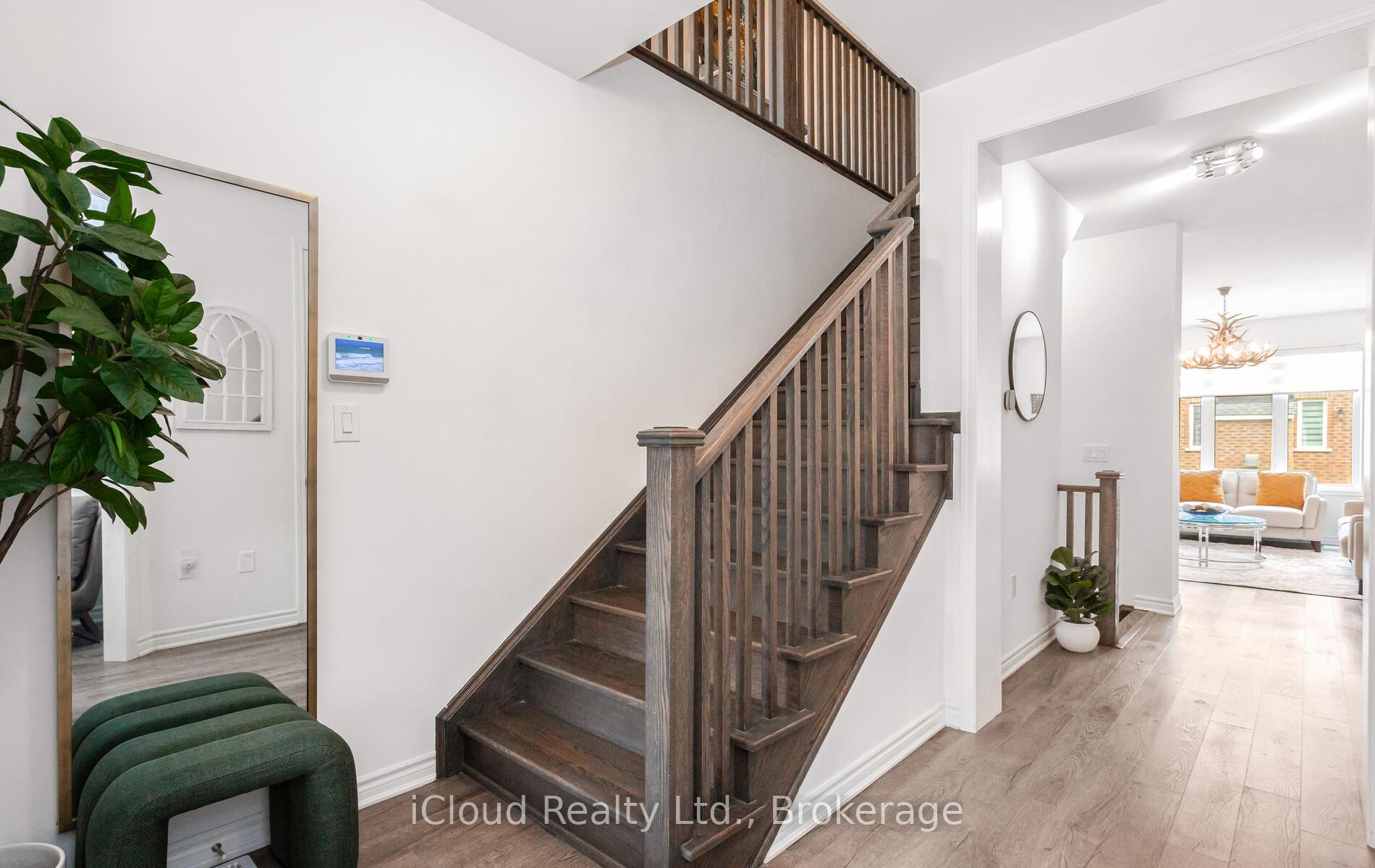 Photo 9 of 1562 Denison Place, Milton, Bowes — HOMEH