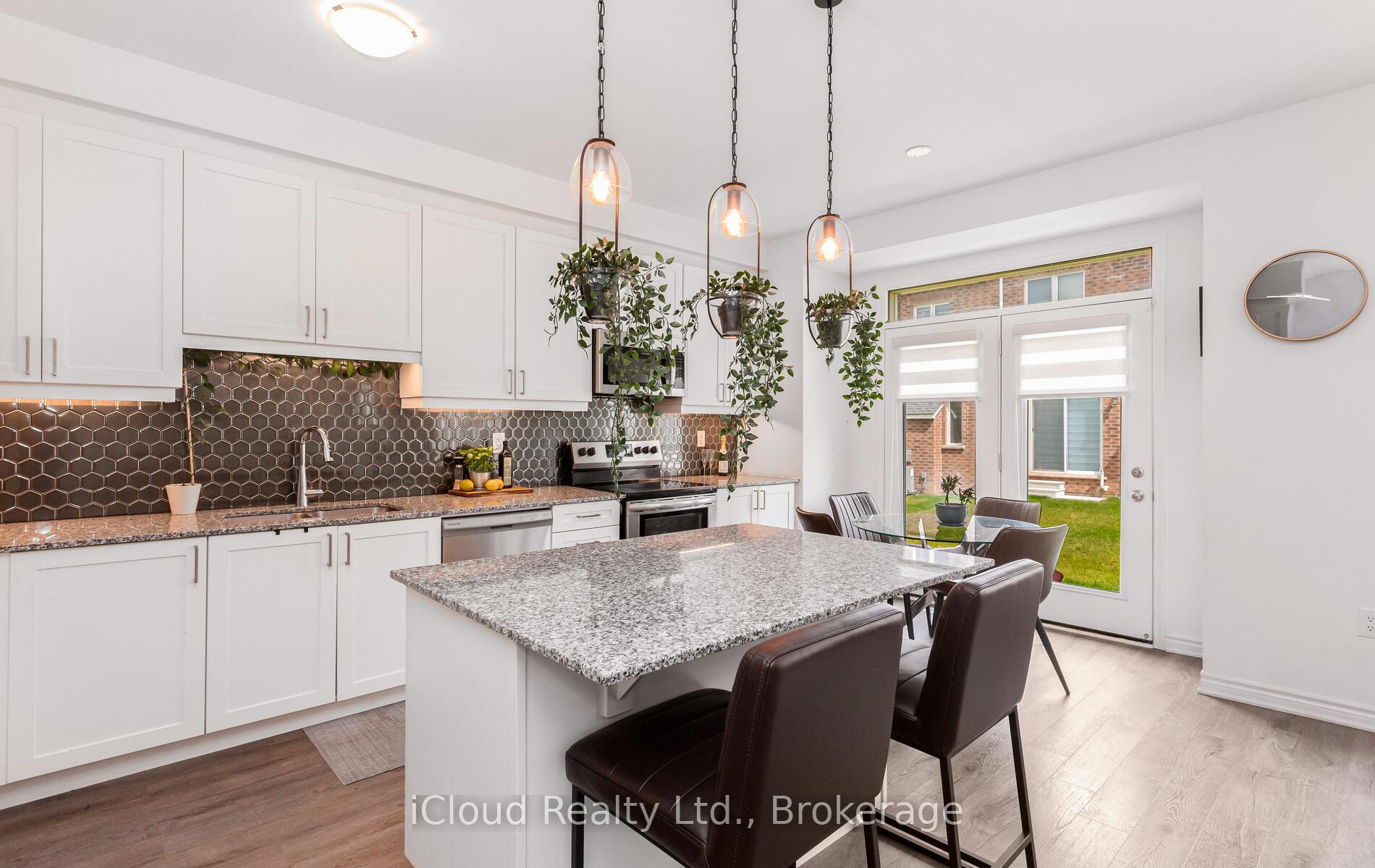 Photo 27 of 1562 Denison Place, Milton, Bowes — HOMEH