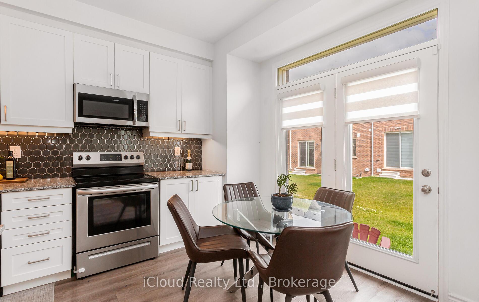 Photo 29 of 1562 Denison Place, Milton, Bowes — HOMEH