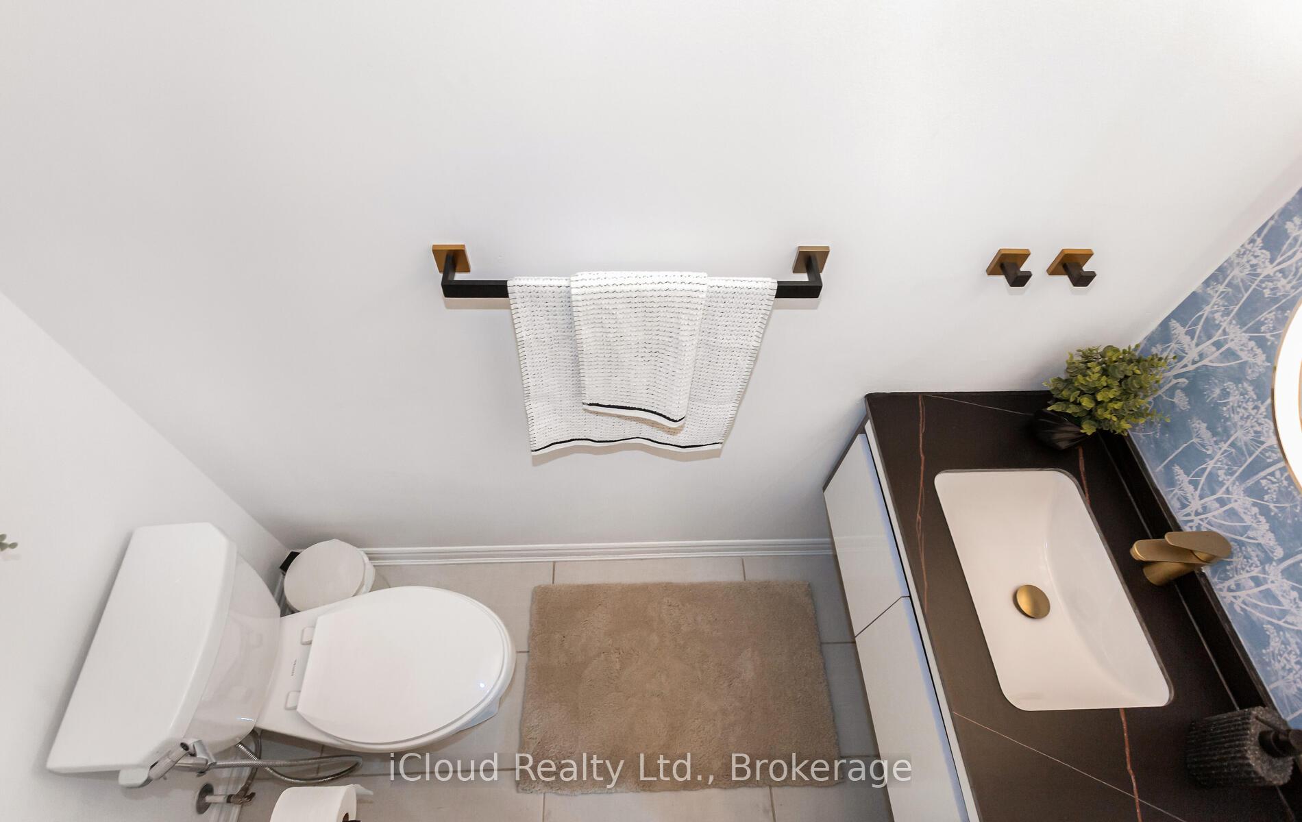 Photo 38 of 1562 Denison Place, Milton, Bowes — HOMEH