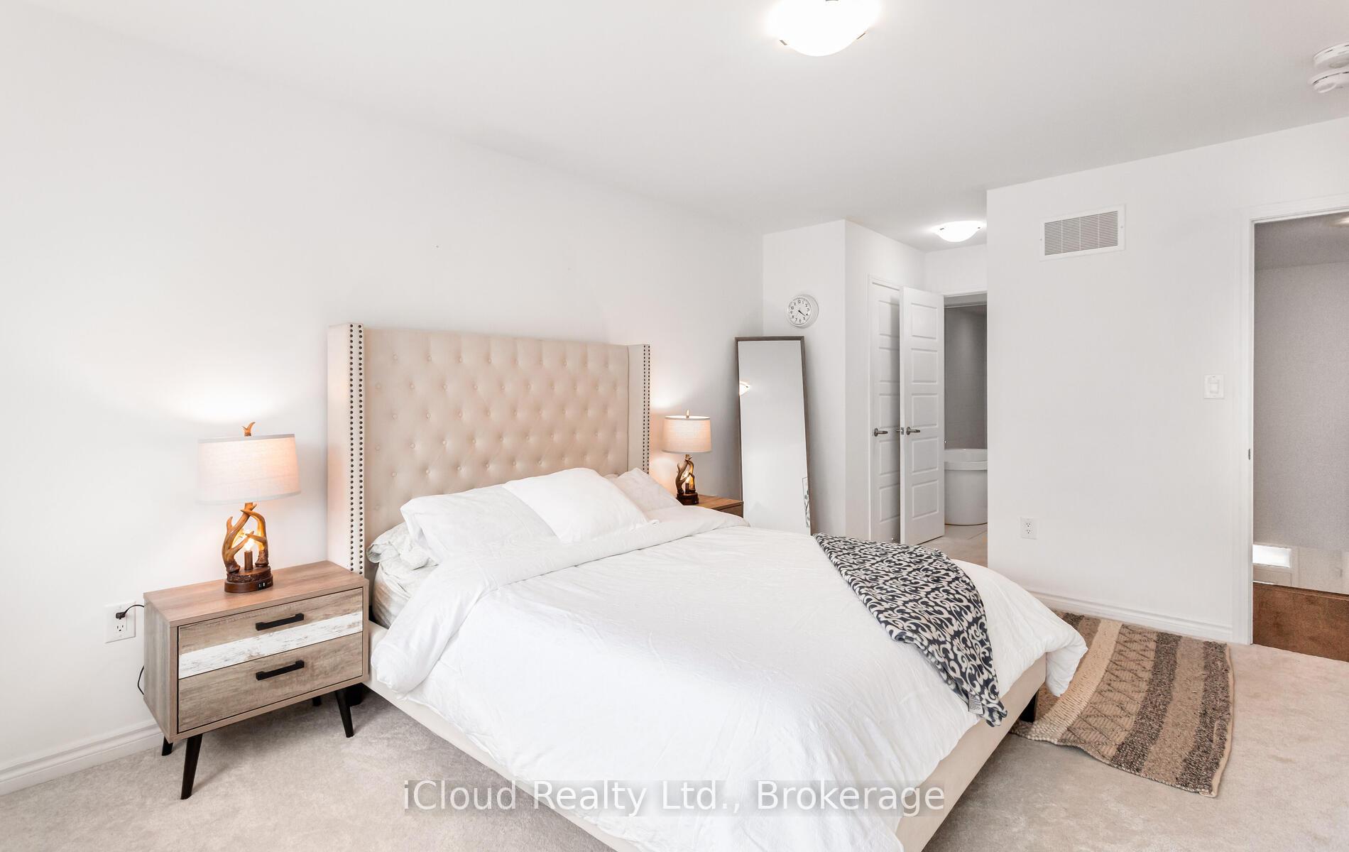 Photo 43 of 1562 Denison Place, Milton, Bowes — HOMEH